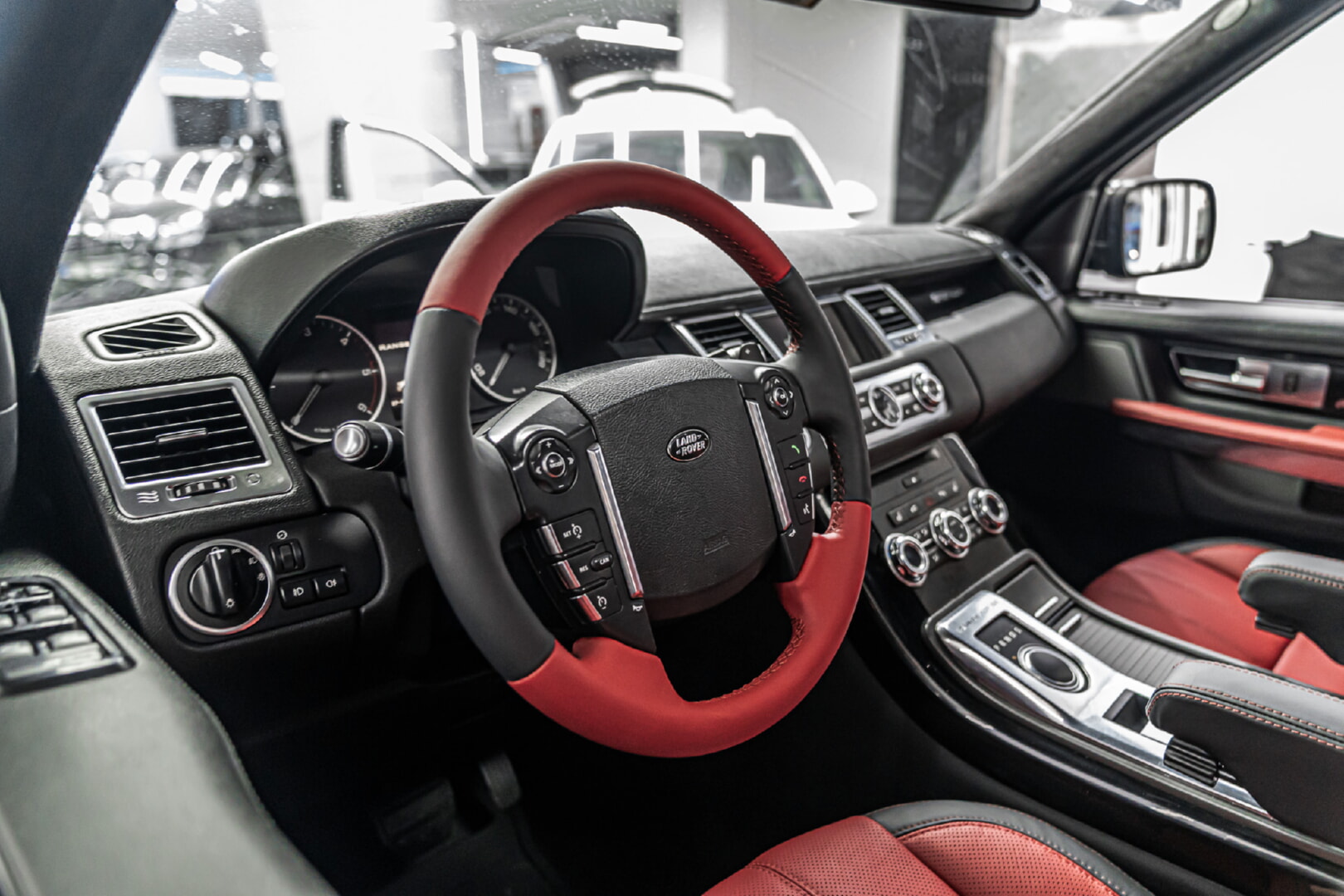 RANGE ROVER SPORT 2012 KIRMIZI-SİYAH