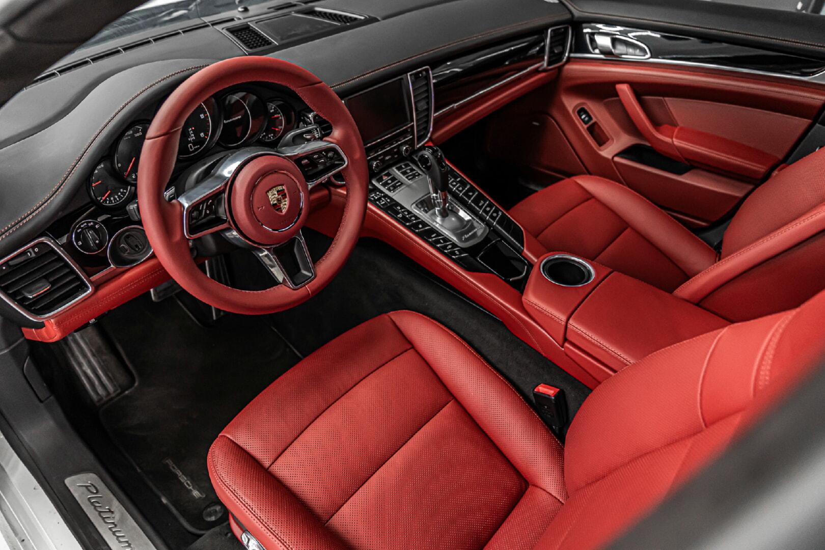 PORSCHE PANAMERA 2011-2015 KIRMIZI DERİ DÖŞEME