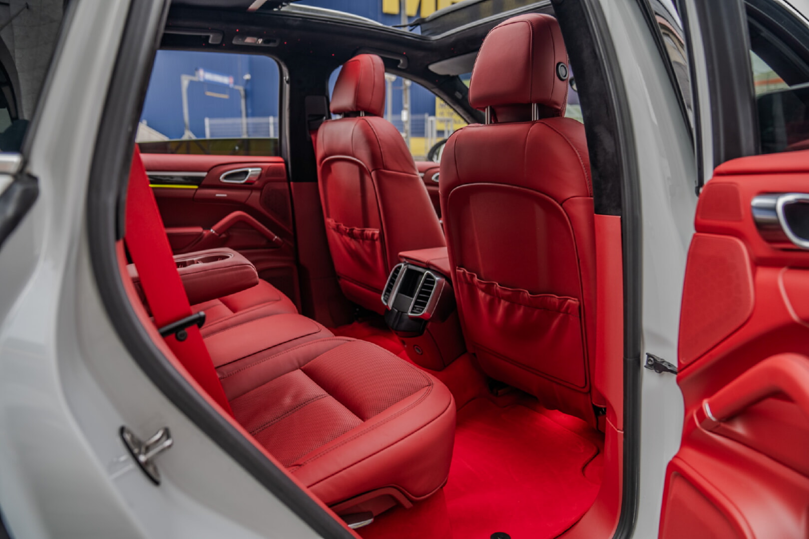 PORSCHE CAYENNE 2010-2017 KIRMIZI DERİ DÖŞEME