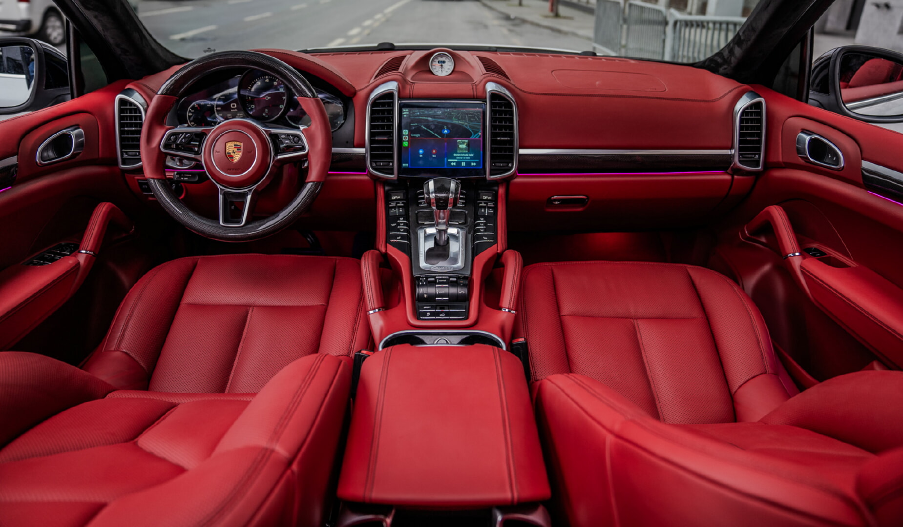 PORSCHE CAYENNE 2010-2017 KIRMIZI DERİ DÖŞEME