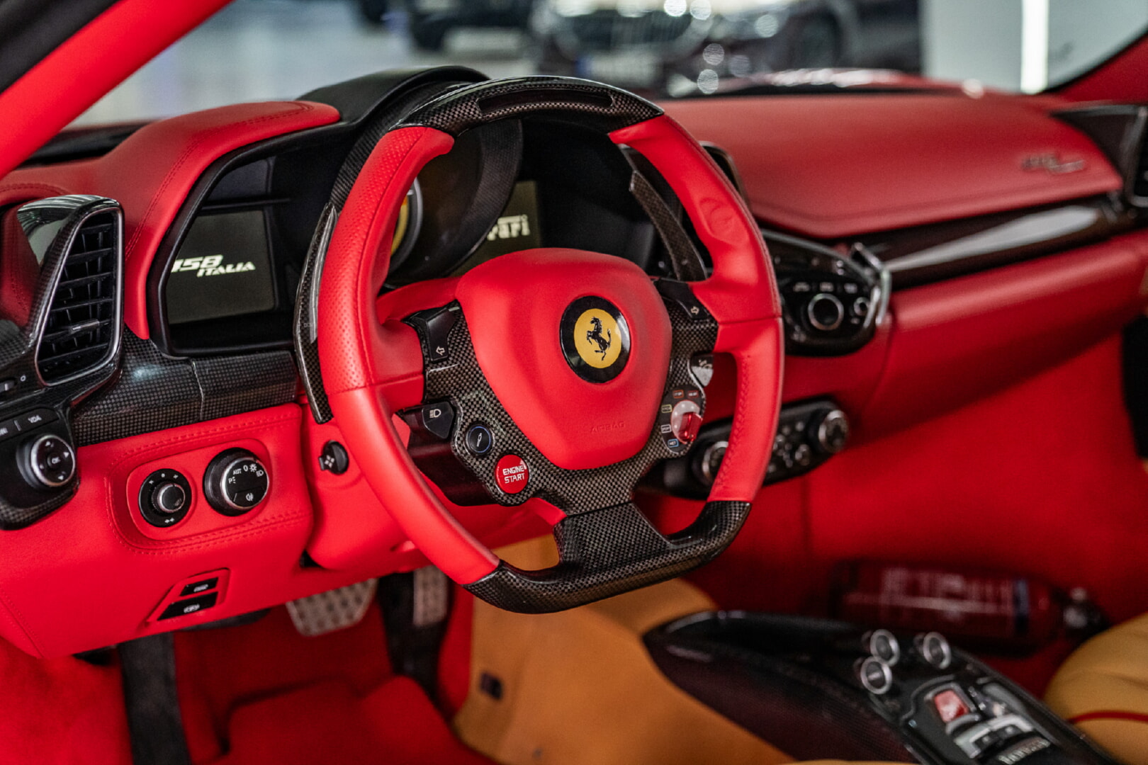 FERRARİ 458 İTALİA 2011-2013 TABA-KIRMIZI DERİ DÖŞEME