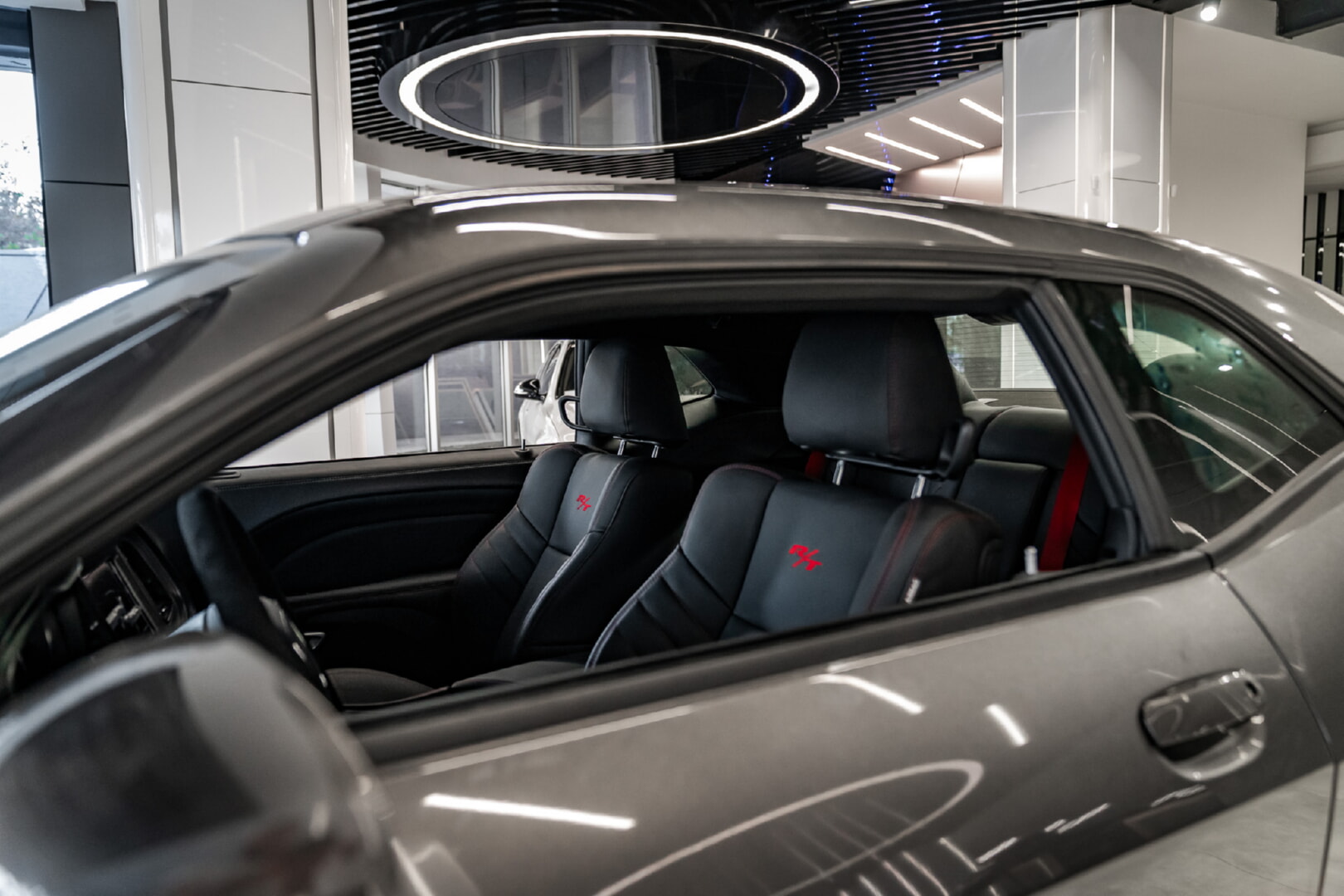 DODGE CHALLENGER 2020-2024 KIRMIZI DETAY - SİYAH DERİ DÖŞEME