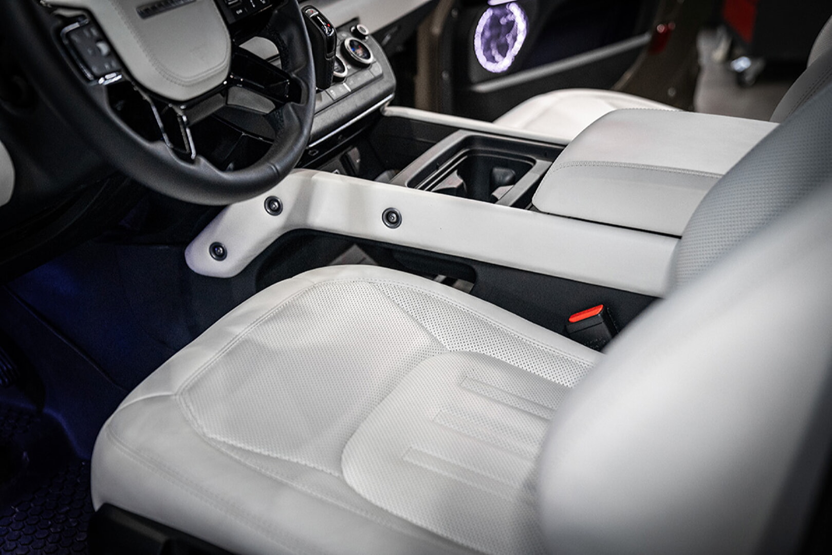 LAND ROVER DEFENDER 2022-2025 BEYAZ DERİ DÖŞEME