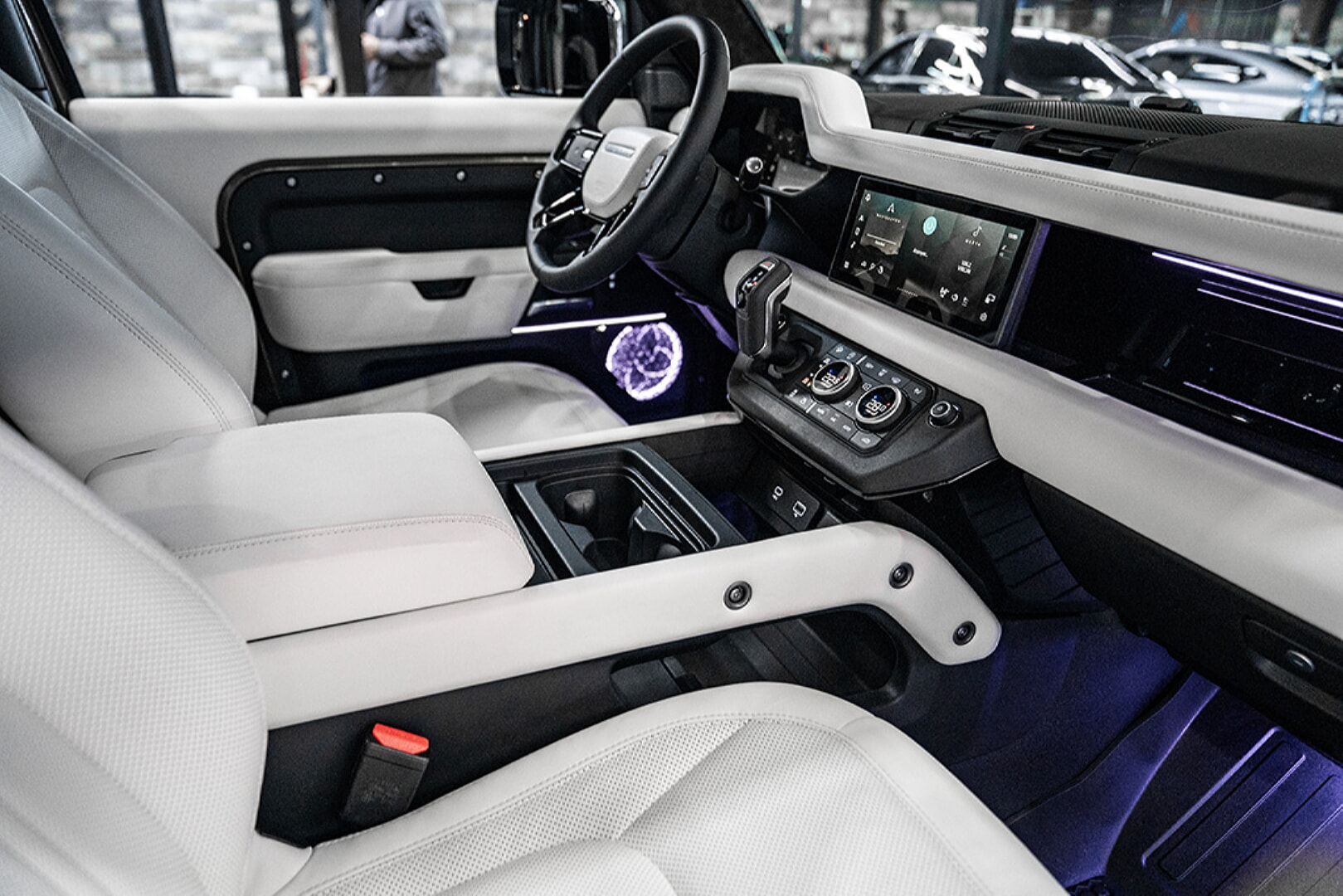 LAND ROVER DEFENDER 2022-2025 BEYAZ DERİ DÖŞEME