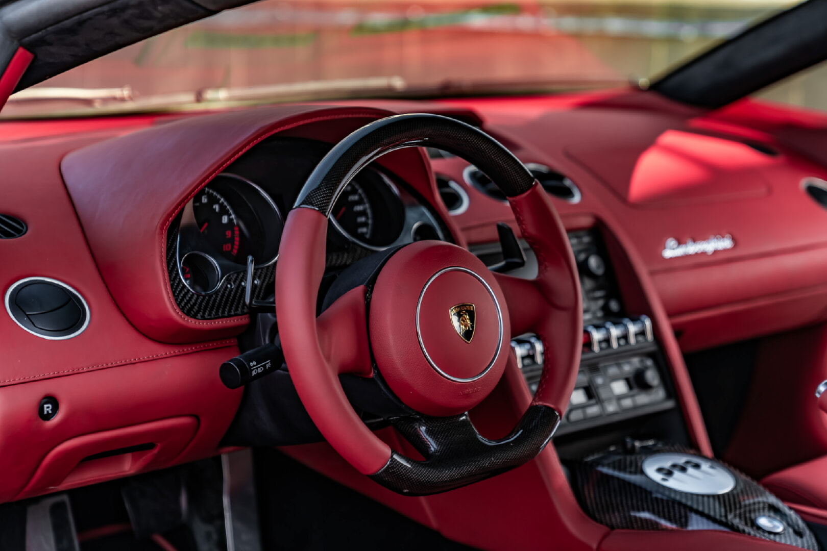 LAMBORGHINI GALLARDO 2009-2013 KIRMIZI DERİ DÖŞEME