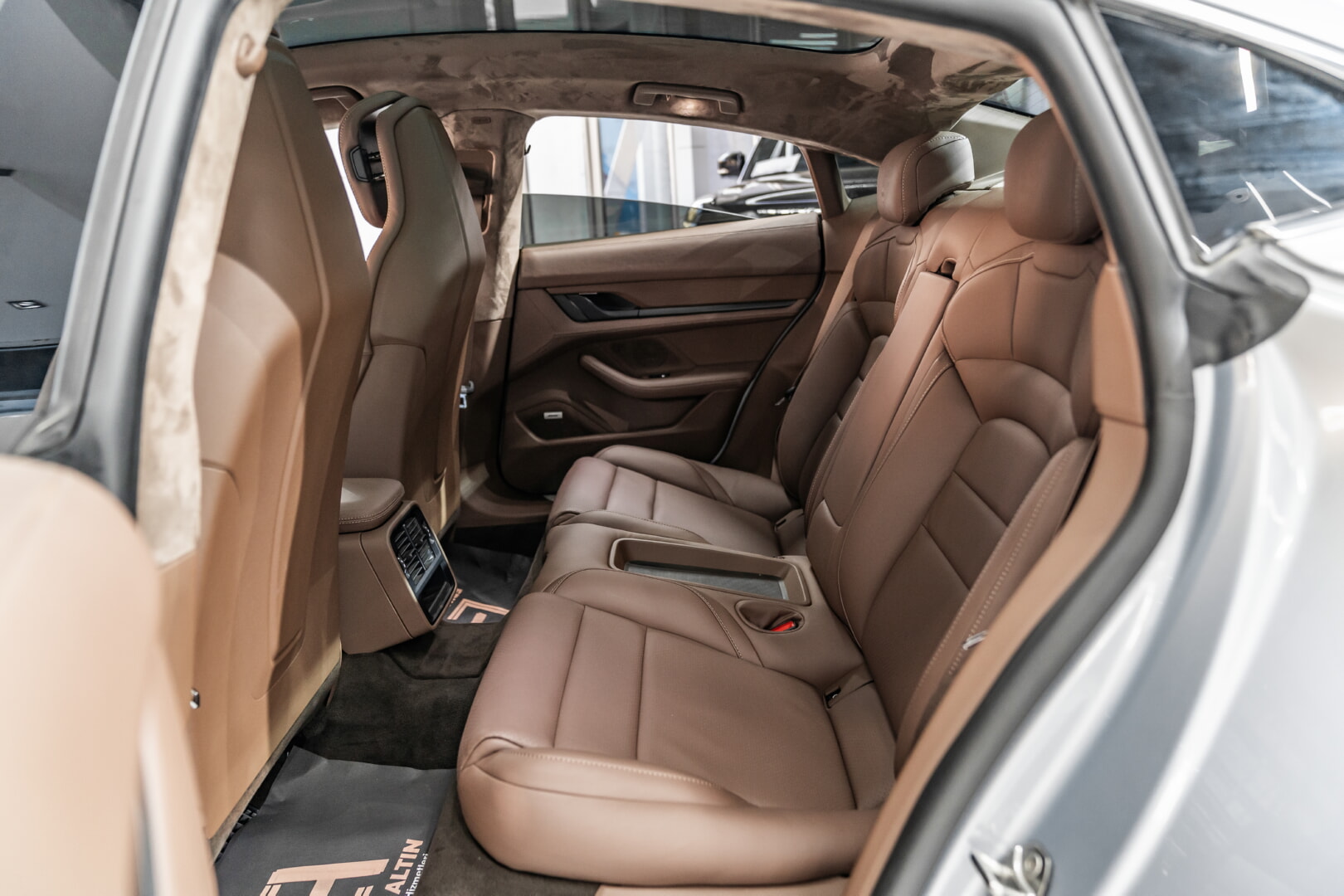 PORSCHE TAYCAN 2020-2024 TRUFF DERİ DÖŞEME