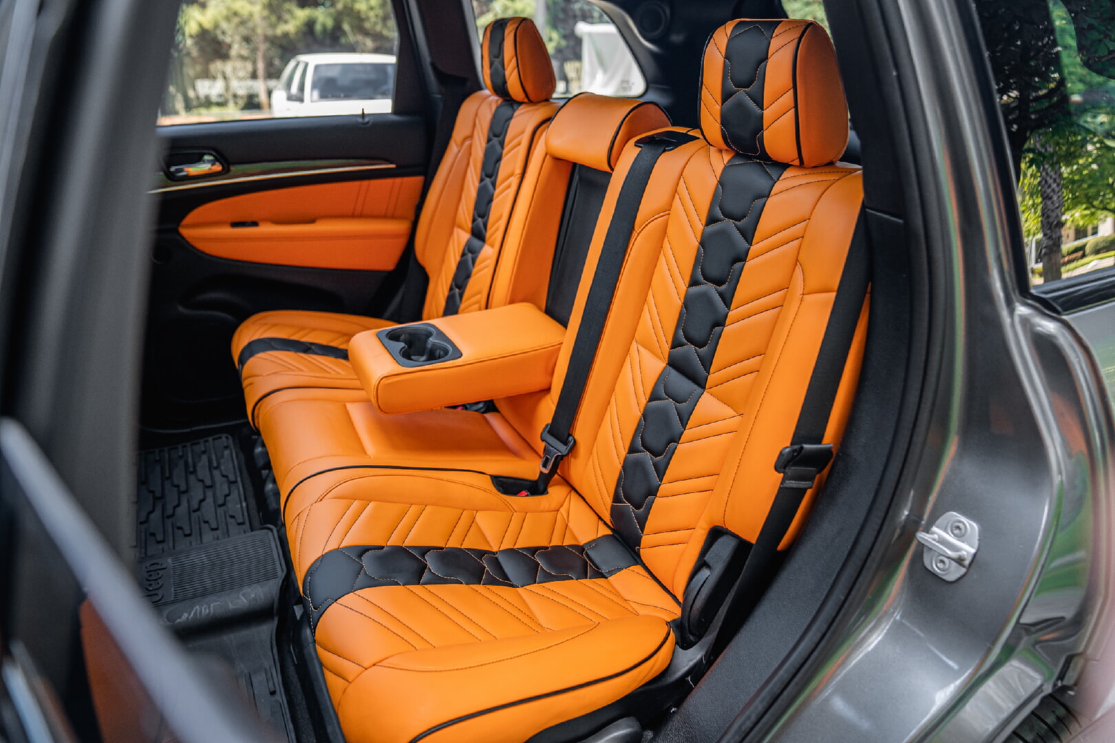 GRAND CHEROKEE 2012-2019 TURUNCU-SİYAH DERİ DÖŞEME