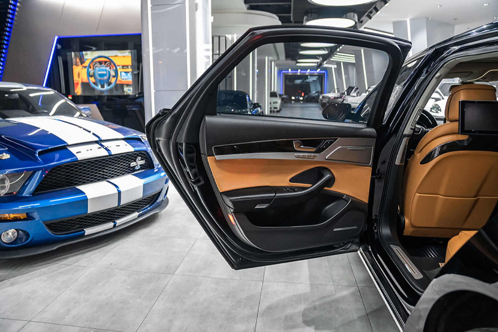 AUDİ A8 2010-2017 TABA DERİ DÖŞEME