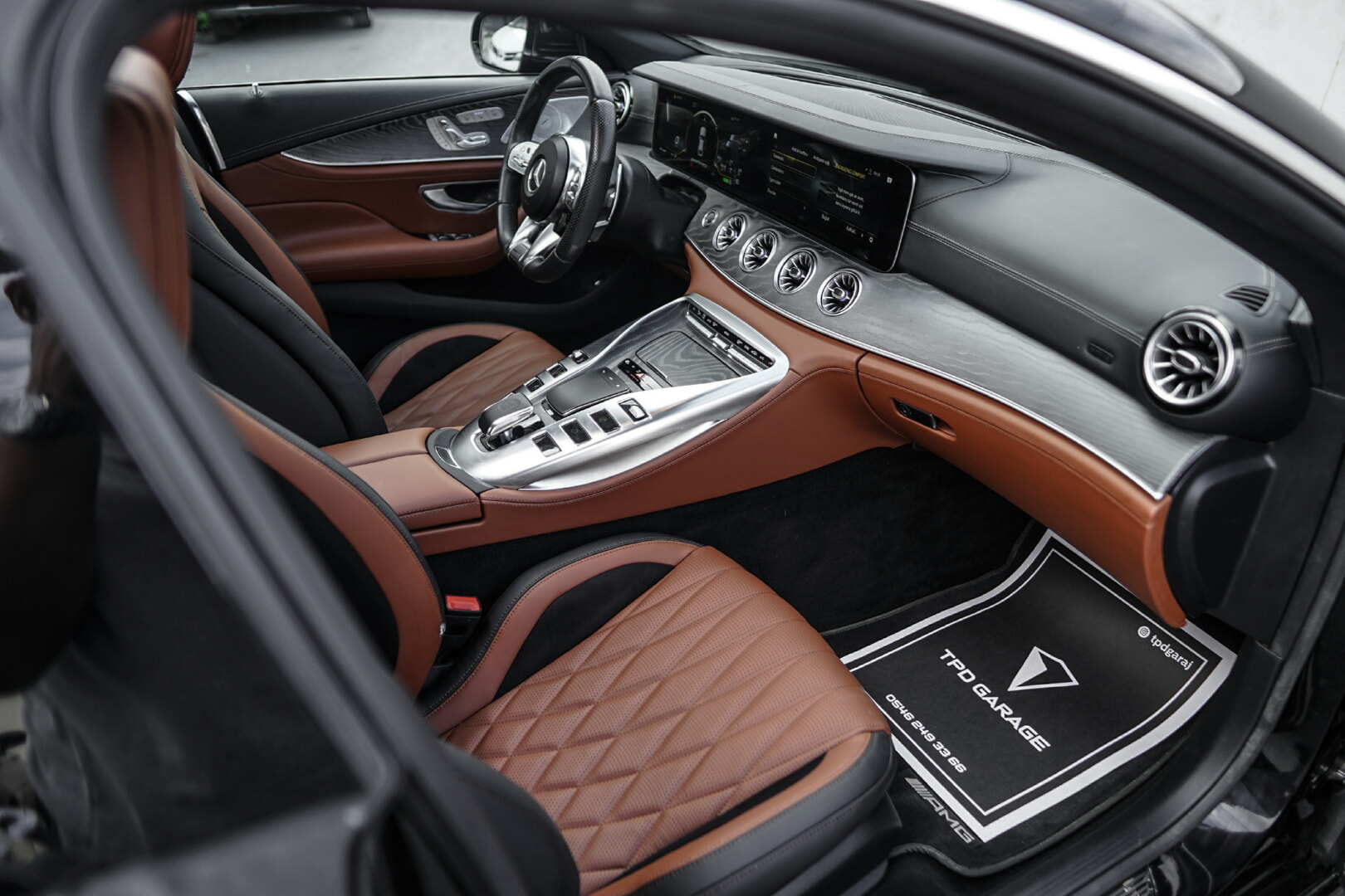 MERCEDES GT43 2020-2023 TABA DERİ DÖŞEME