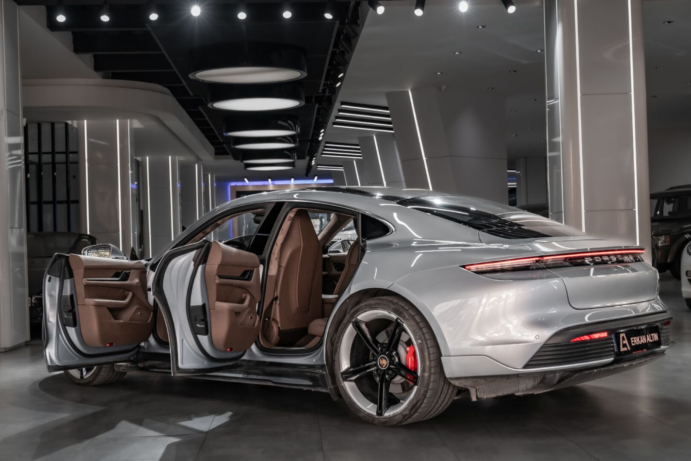 PORSCHE TAYCAN 2020-2024 TRUFF DERİ DÖŞEME