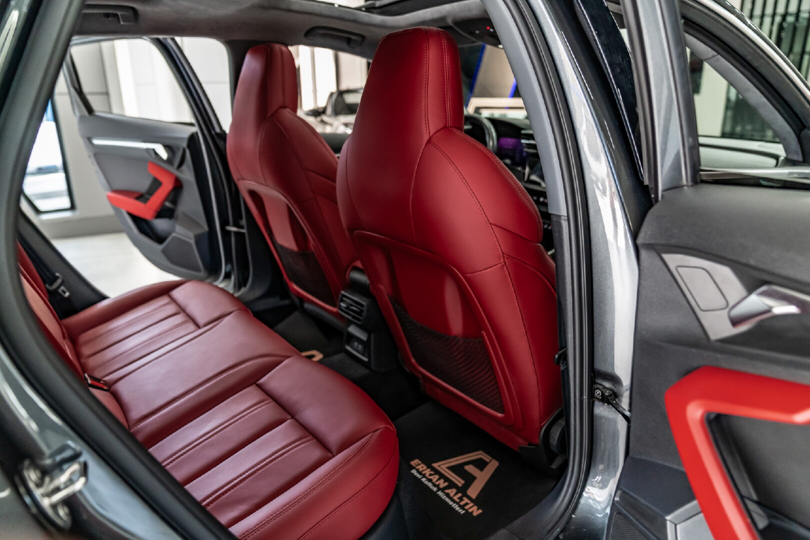 AUDİ A3 2017-2020 KIRMIZI DERİ DÖŞEME