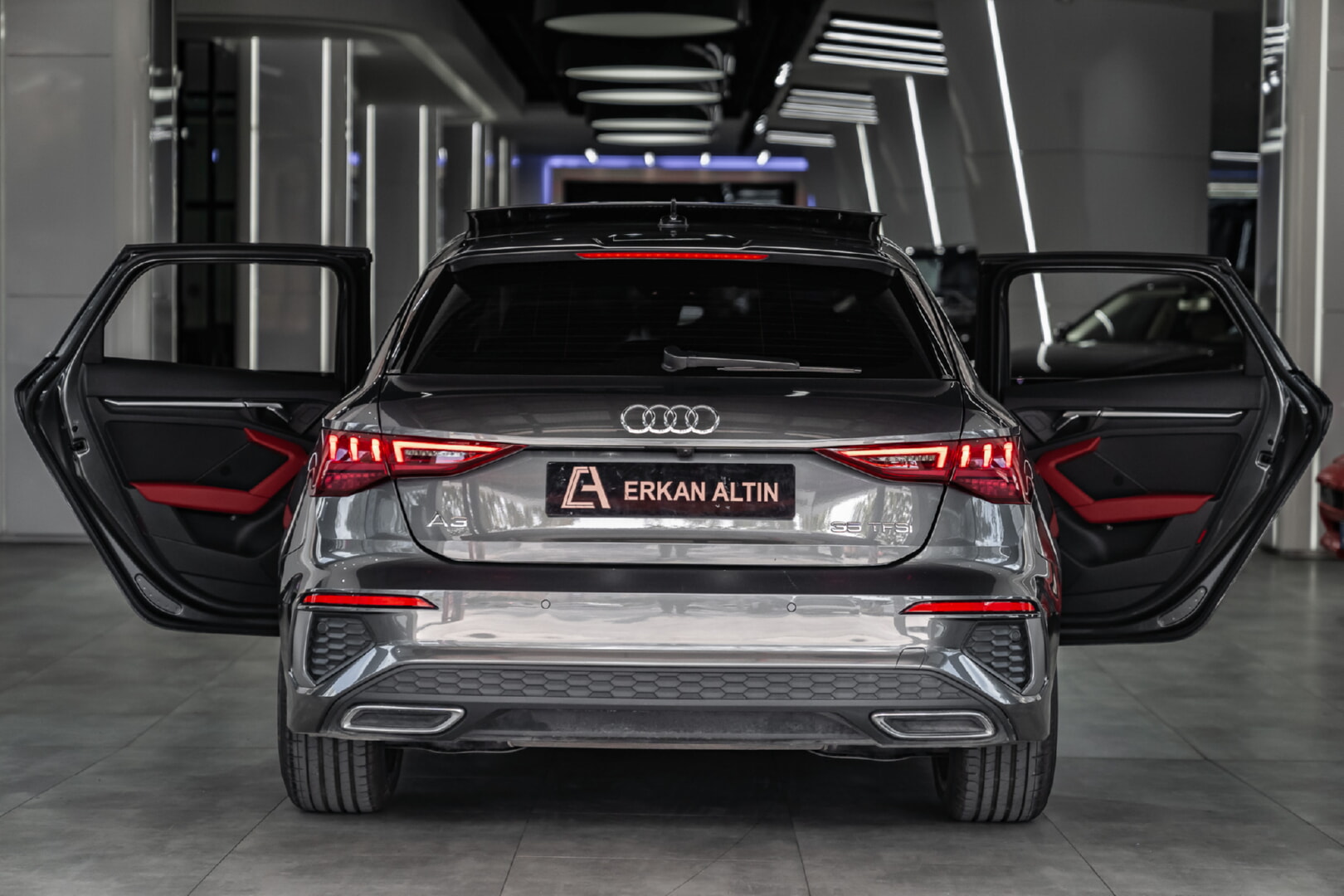 AUDİ A3 2017-2020 KIRMIZI DERİ DÖŞEME