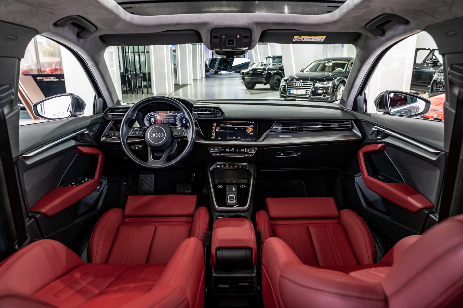 AUDİ A3 2017-2020 KIRMIZI DERİ DÖŞEME