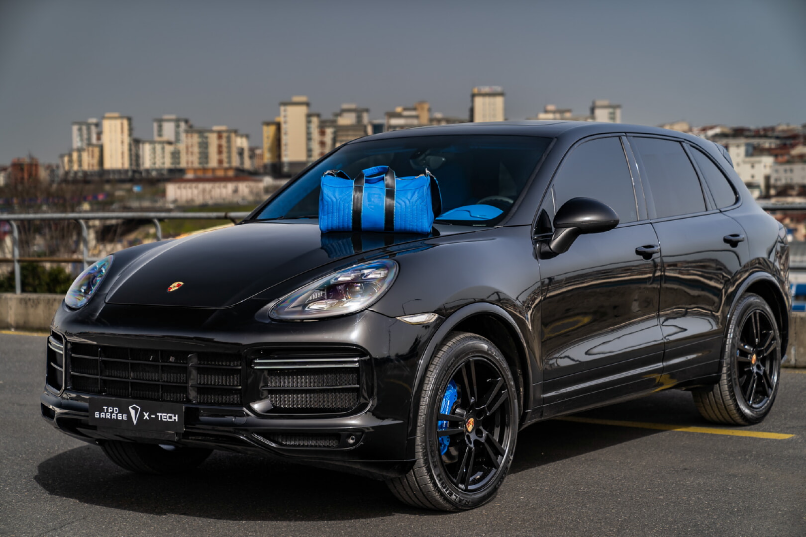 PORSCHE CAYENNE 2010-2017 MAVİ DERİ DÖŞEME