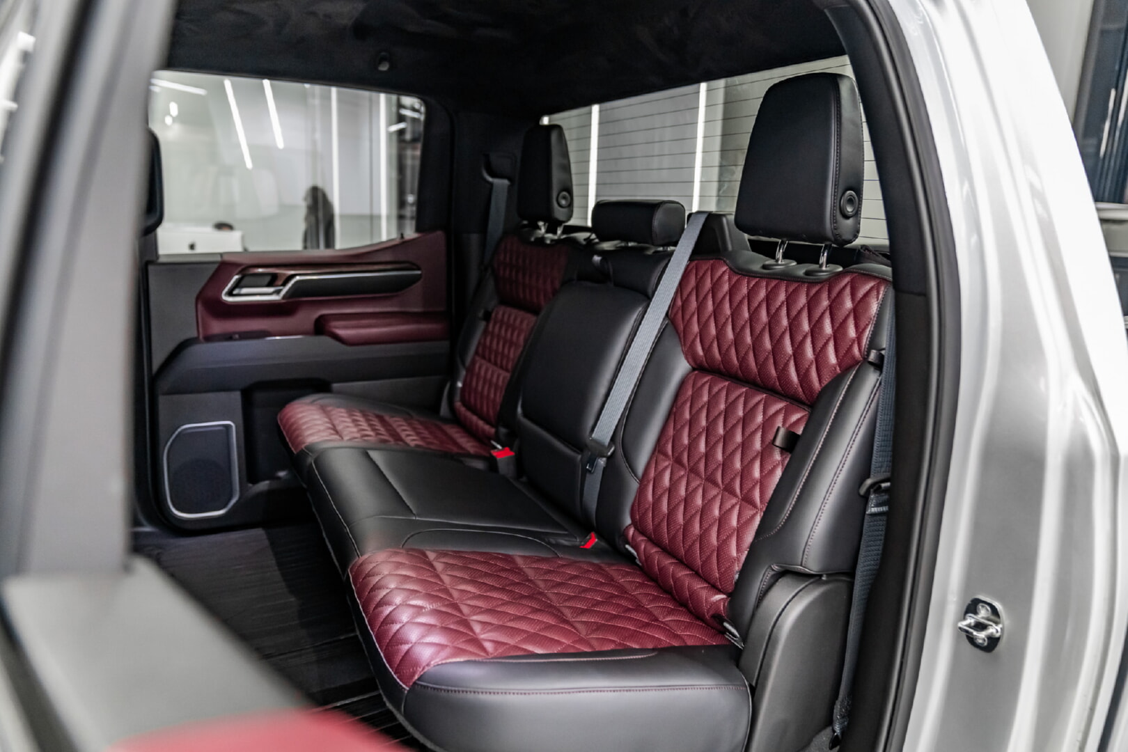 GMC SİERRA 2021-2024 BORDO DERİ DÖŞEME