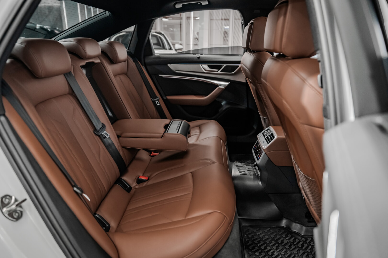 AUDİ A6 2017-2024 TABA DERİ DÖŞEME