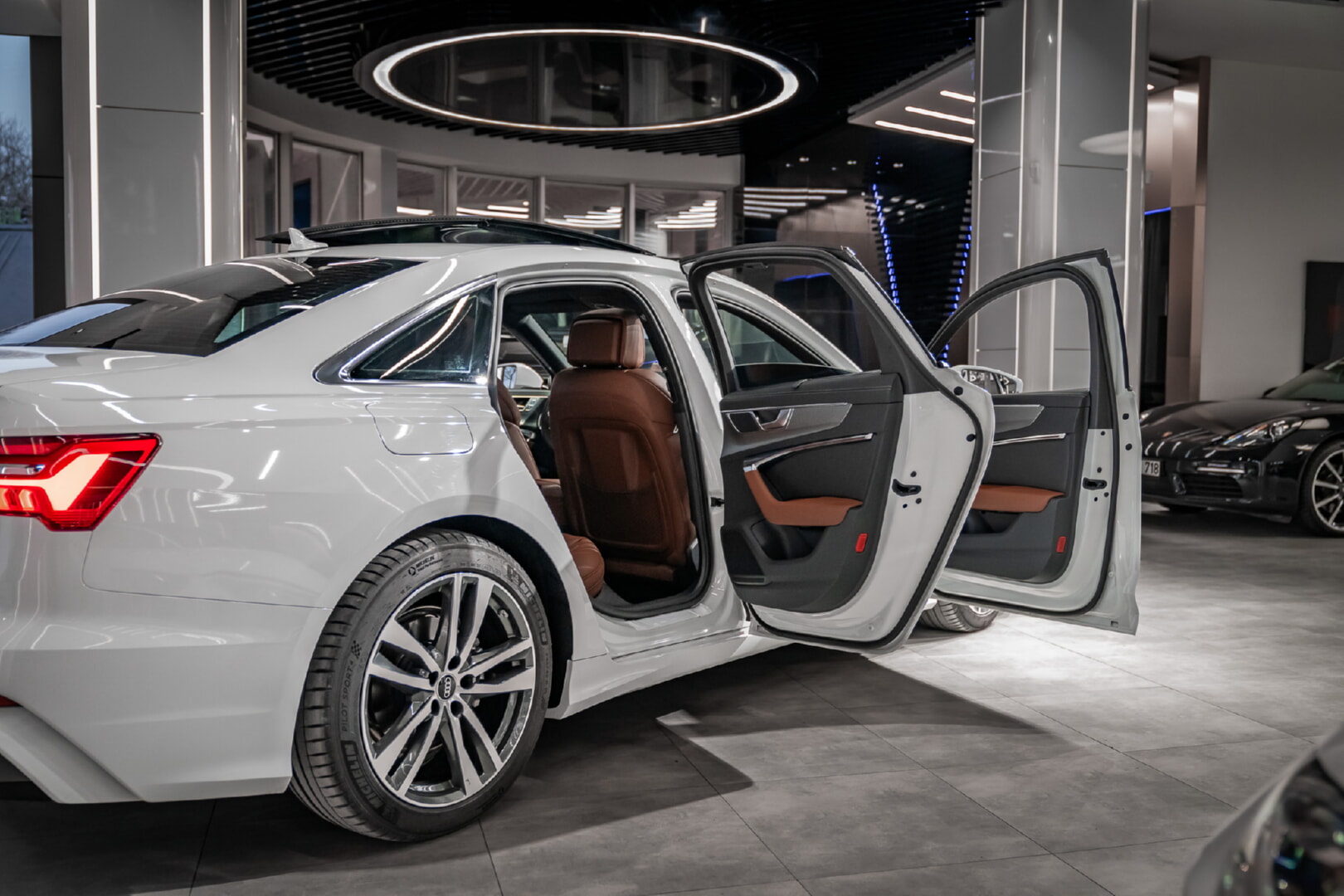 AUDİ A6 2017-2024 TABA DERİ DÖŞEME