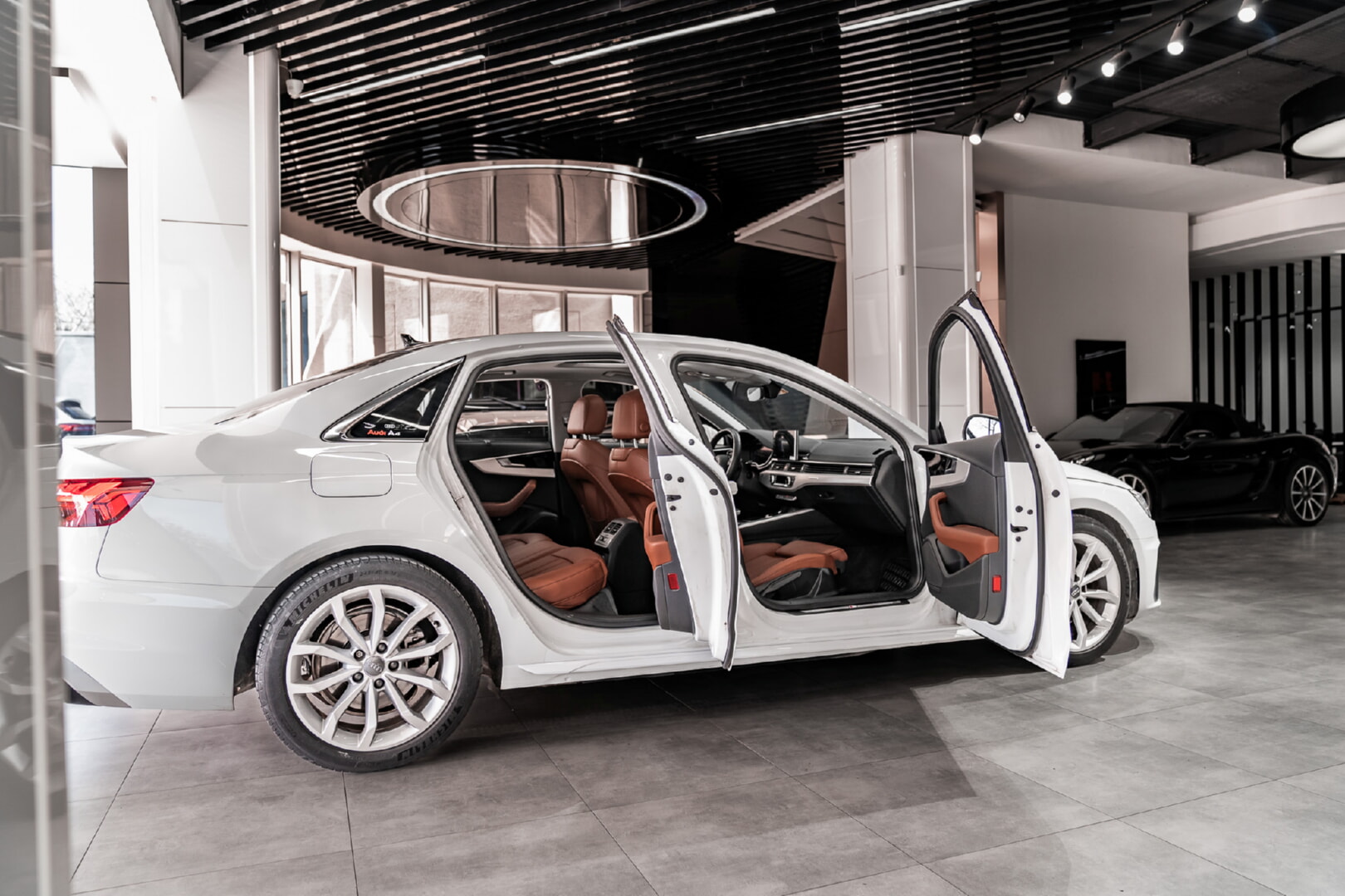 AUDİ A4 2019-2024 TABA DERİ DÖŞEME