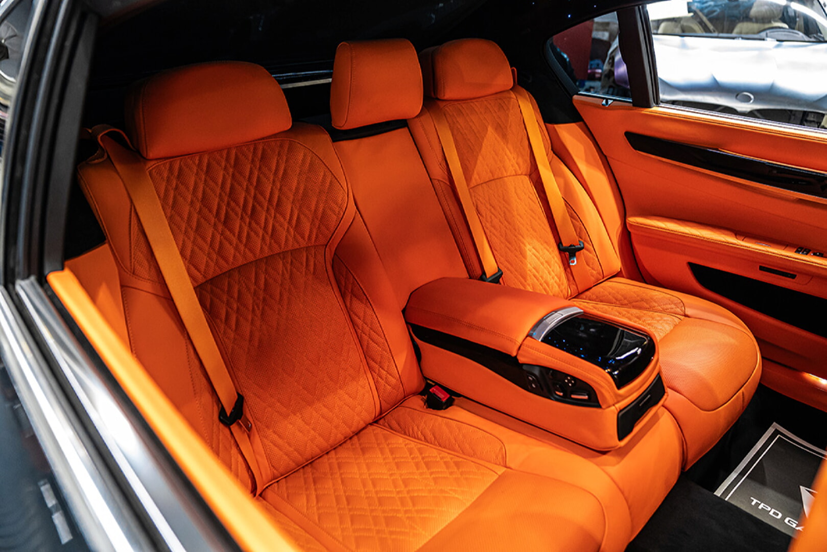 BMW F01 7 SERİSİ 2009-2015 TURUNCU DERİ DÖŞEME