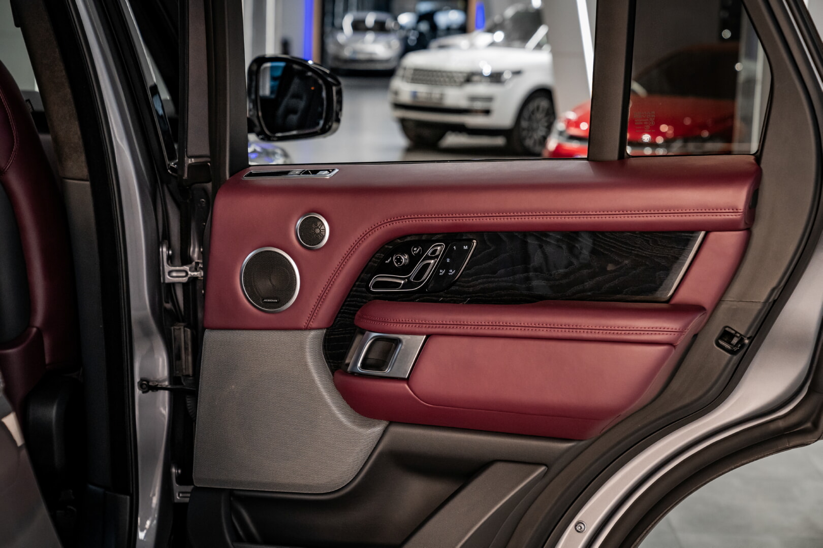 RANGE ROVER VOGUE 2018-2021 BORDO DERİ DÖŞEME