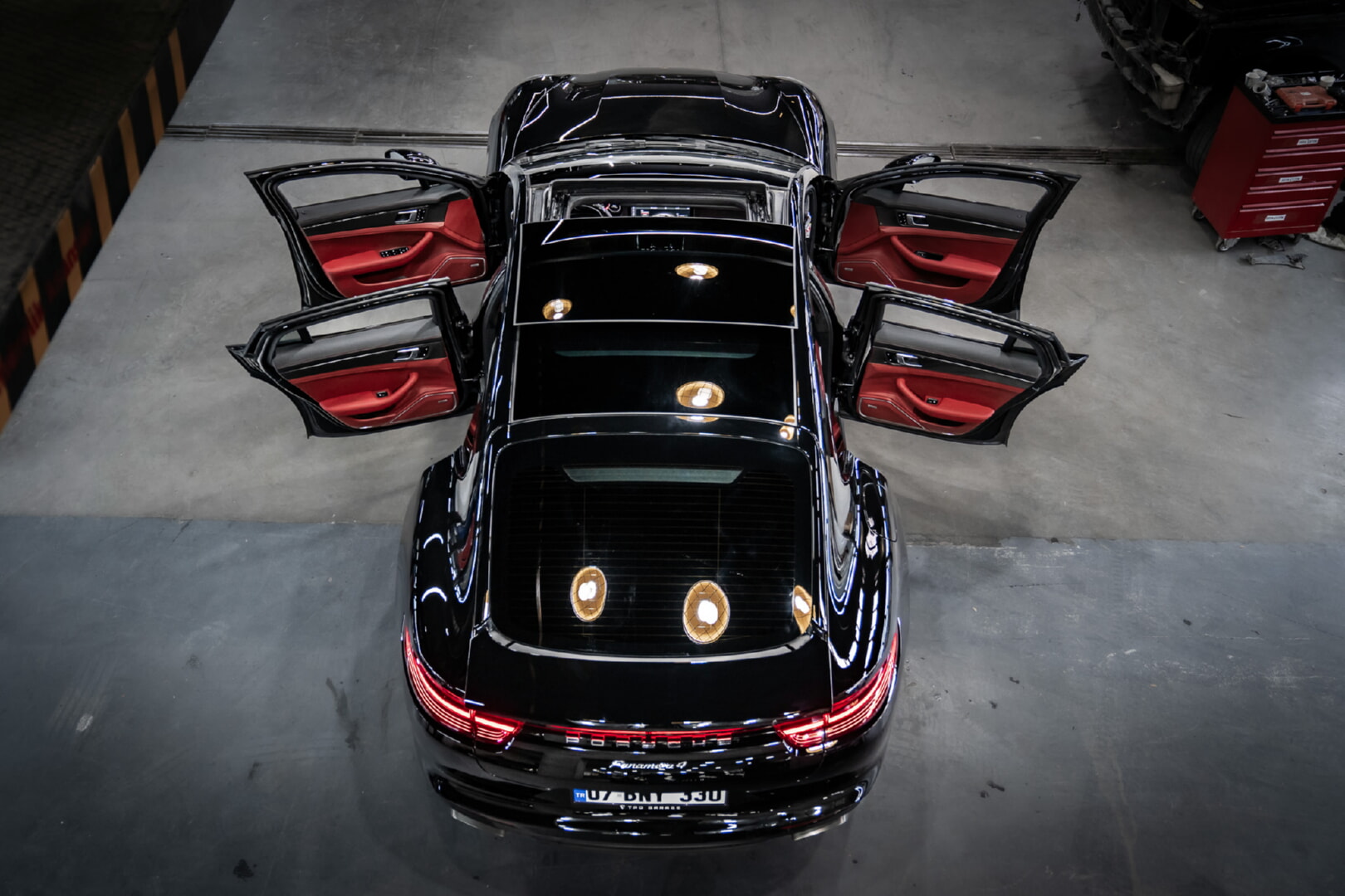 PORSCHE PANAMERA 2016-2024 KIRMIZI DERİ DÖŞEME