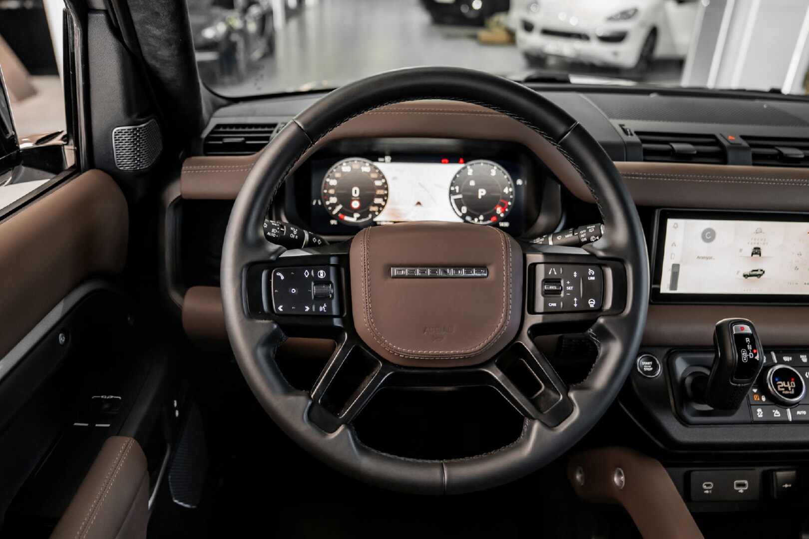 LAND ROVER DEFENDER 2022-2025 TRUFF-SİYAH DERİ DÖŞEME