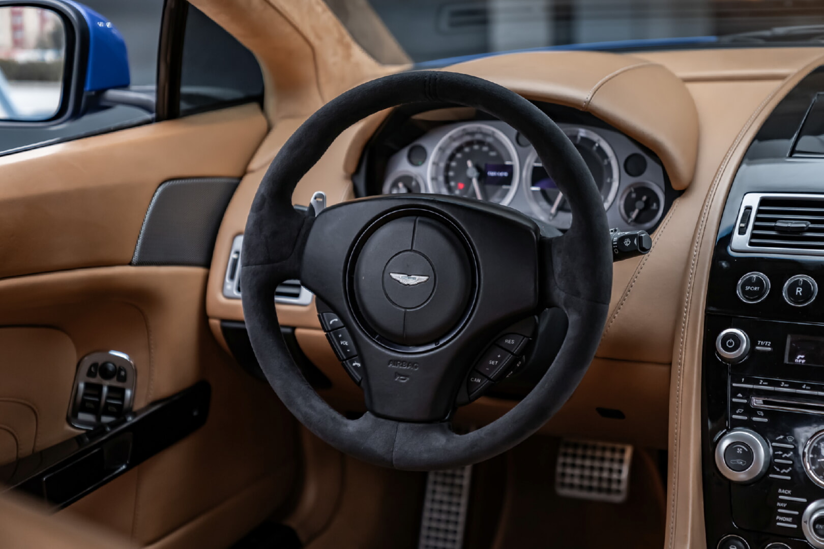 ASTON MARTİN VANTAGE S 2008-2015 TABA DERİ DÖŞEME