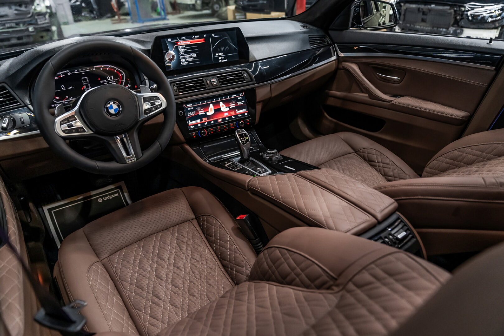 BMW F10 5 SERİSİ 2011-2016 TRUFF DERİ DÖŞEME