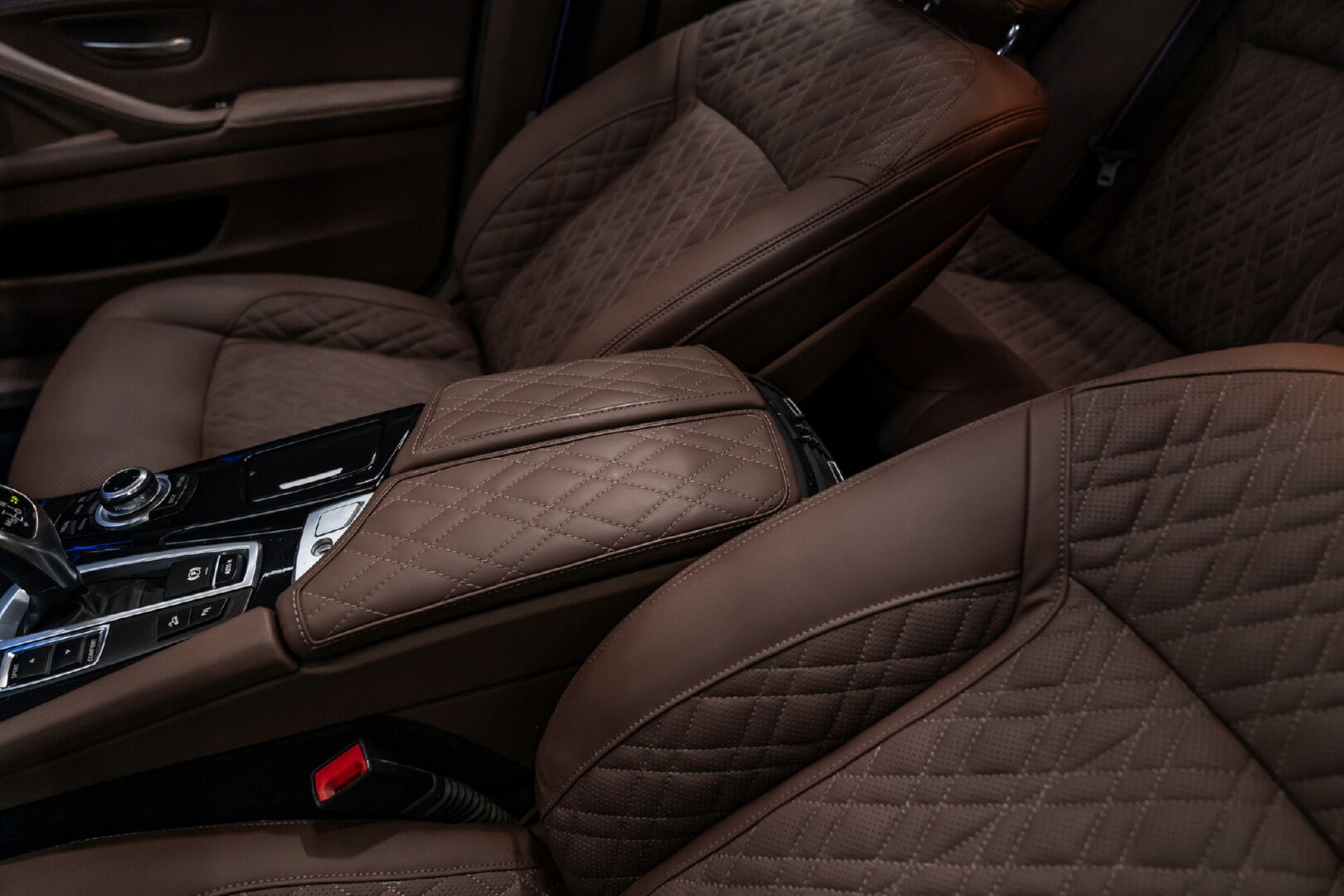 BMW F10 5 SERİSİ 2011-2016 TRUFF DERİ DÖŞEME