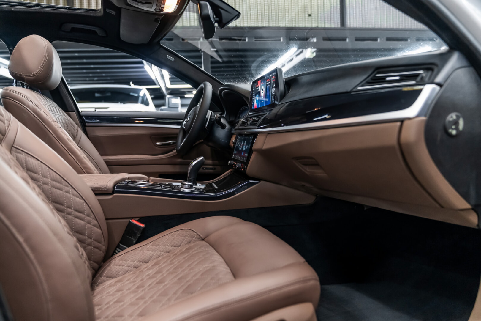 BMW F10 5 SERİSİ 2011-2016 TRUFF DERİ DÖŞEME