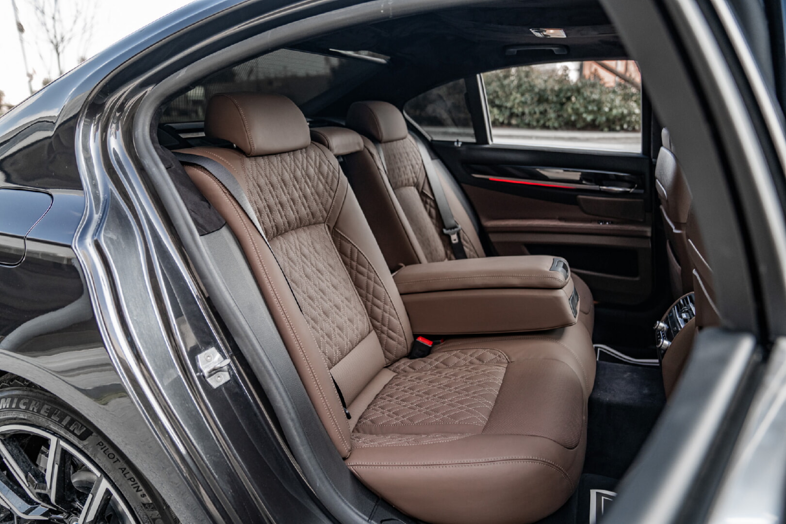 BMW F01 7 SERİSİ 2009-2015 KAHVERENGİ DERİ DÖŞEME