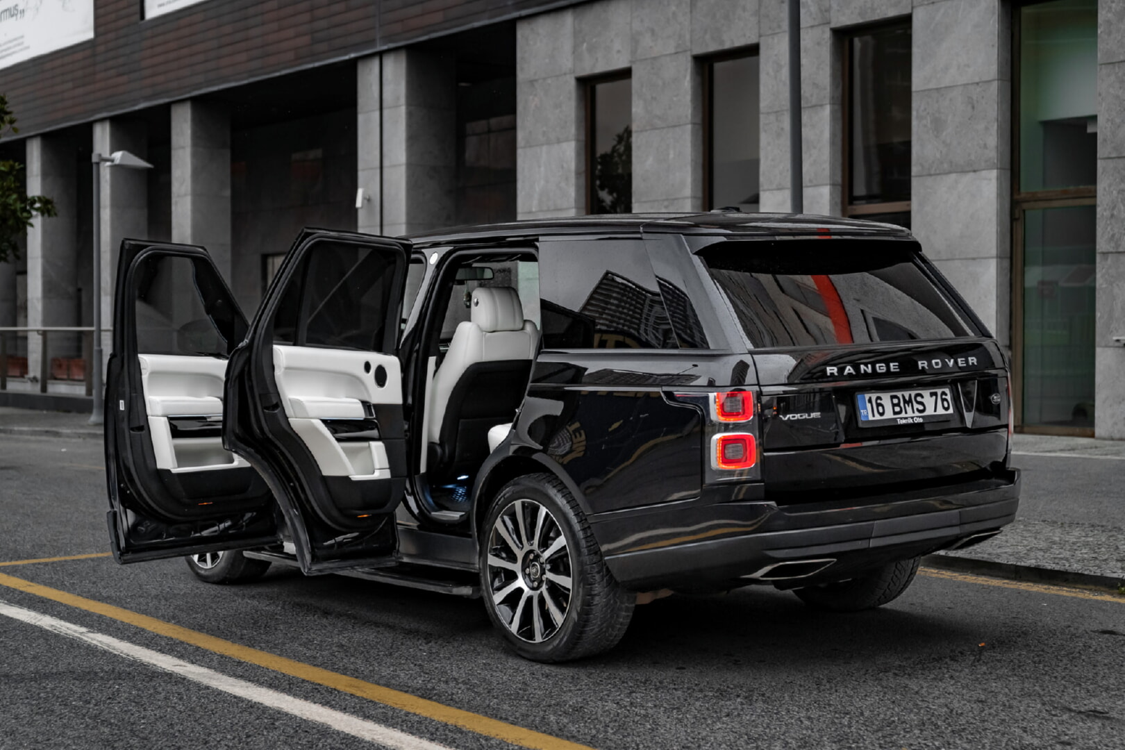 RANGE ROVER VOGUE 2012-2017 BEYAZ DERİ DÖŞEME