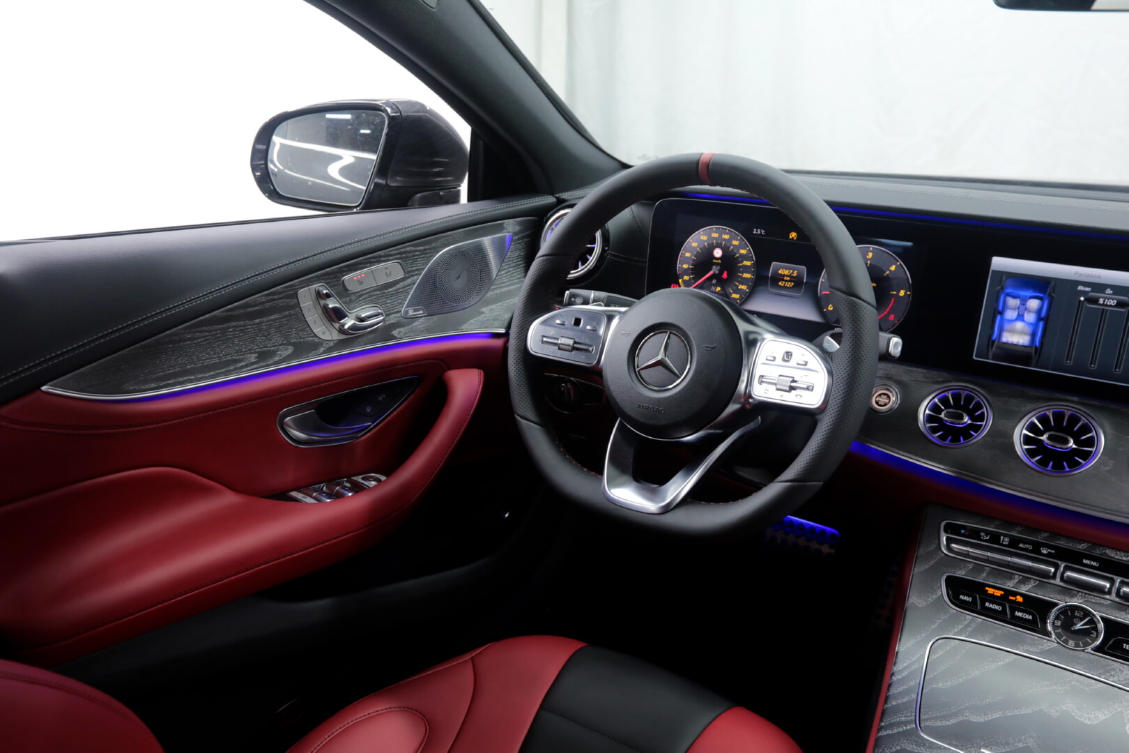 MERCEDES W257 CLS 2018-2024 KIRMIZI DERİ DÖŞEME