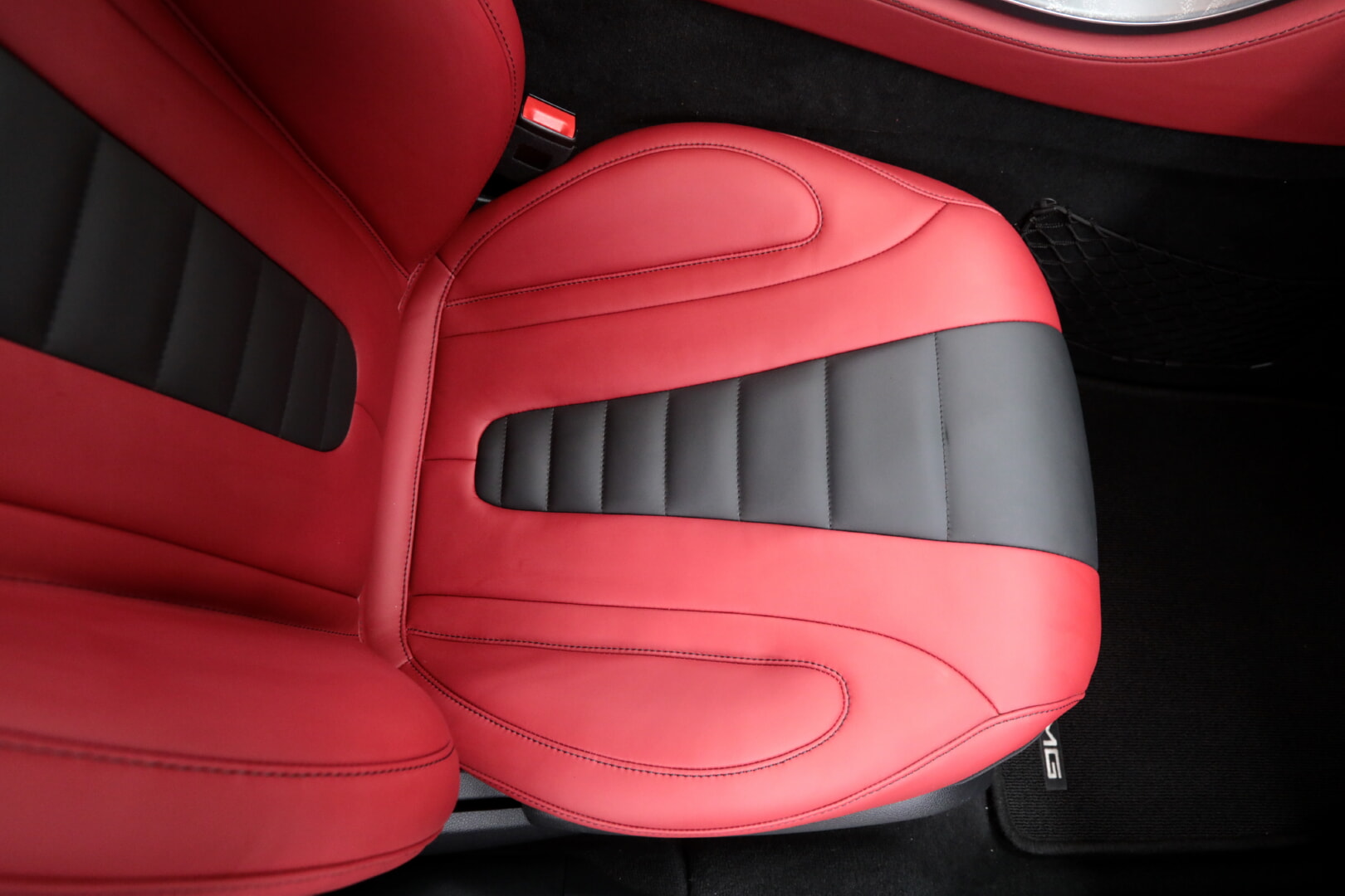 MERCEDES W257 CLS 2018-2024 KIRMIZI DERİ DÖŞEME