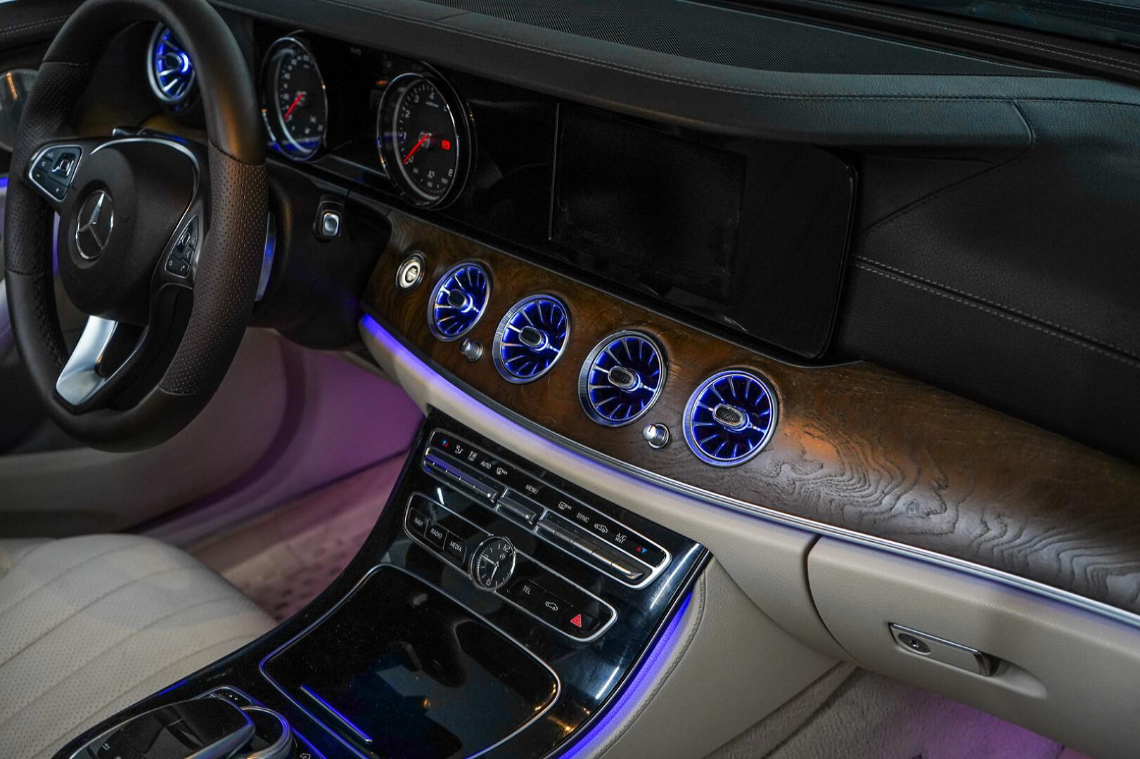 MERCEDES W213 E SERİSİ 2016-2023 BEJ DERİ DÖŞEME