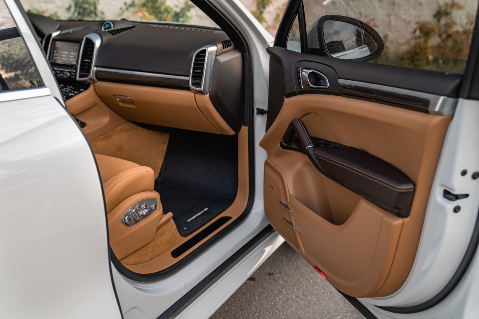 PORSCHE CAYENNE 2010-2017 TABA DERİ DÖŞEME