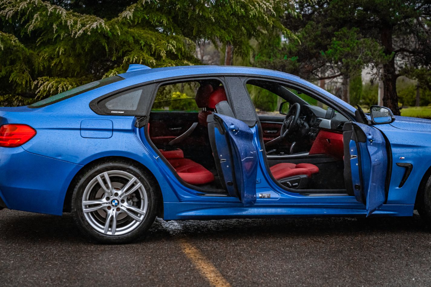 BMW F36 4 SERİSİ 2015-2018 KIRMIZI DERİ DÖŞEME