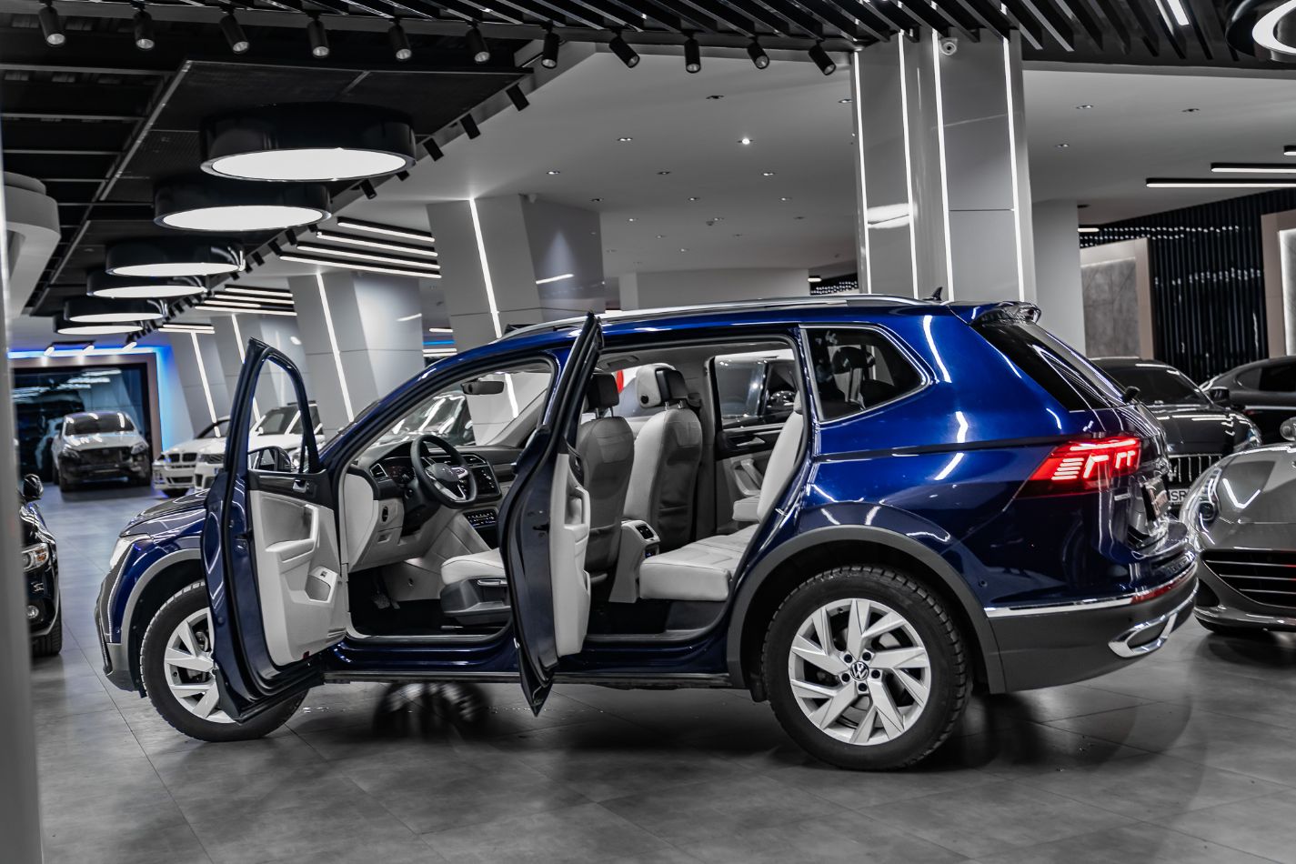 VOLKSWAGEN TİGUAN 2022-2024 GRİ DERİ DÖŞEME