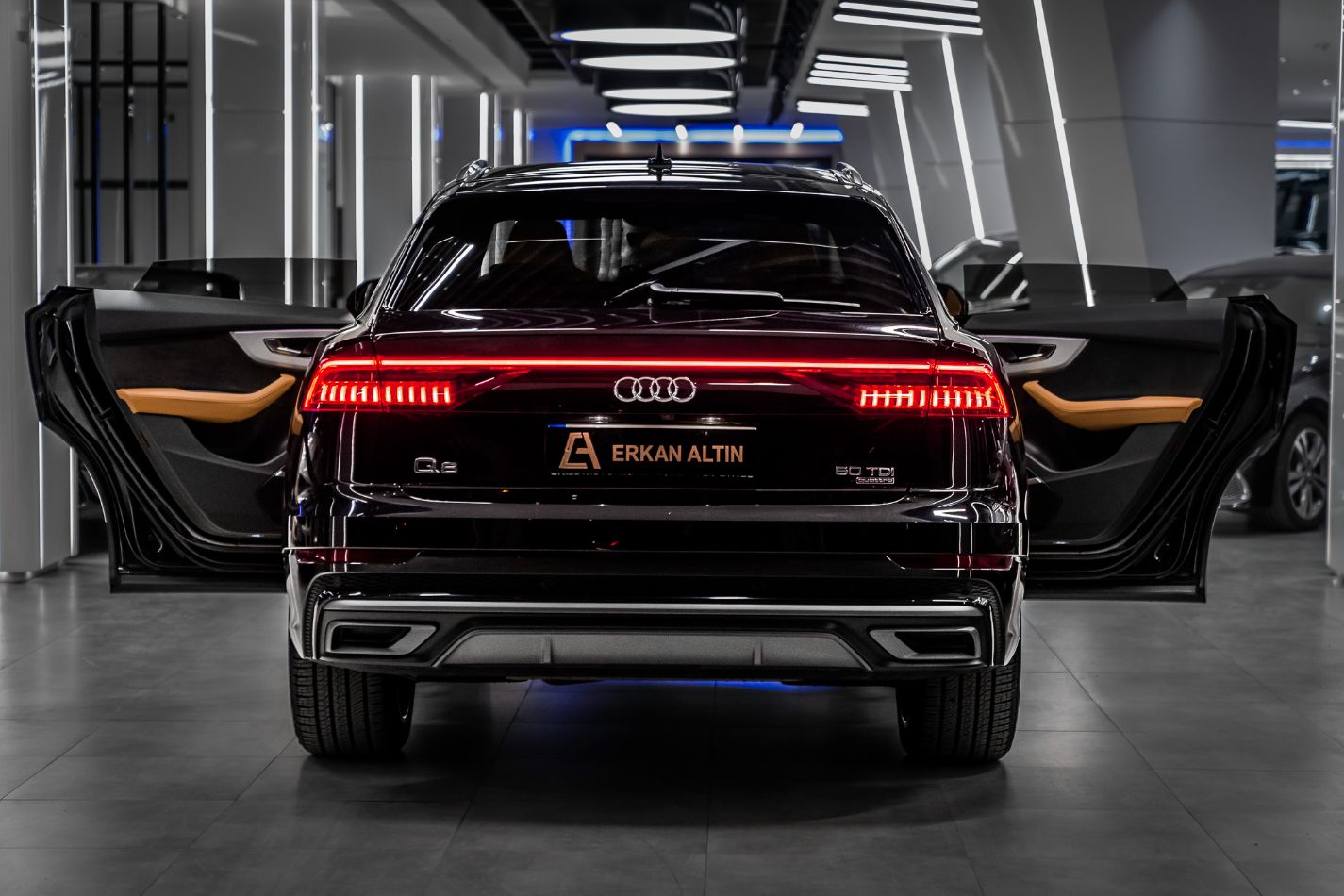 AUDİ Q8 2019-2024 TABA DERİ DÖŞEME