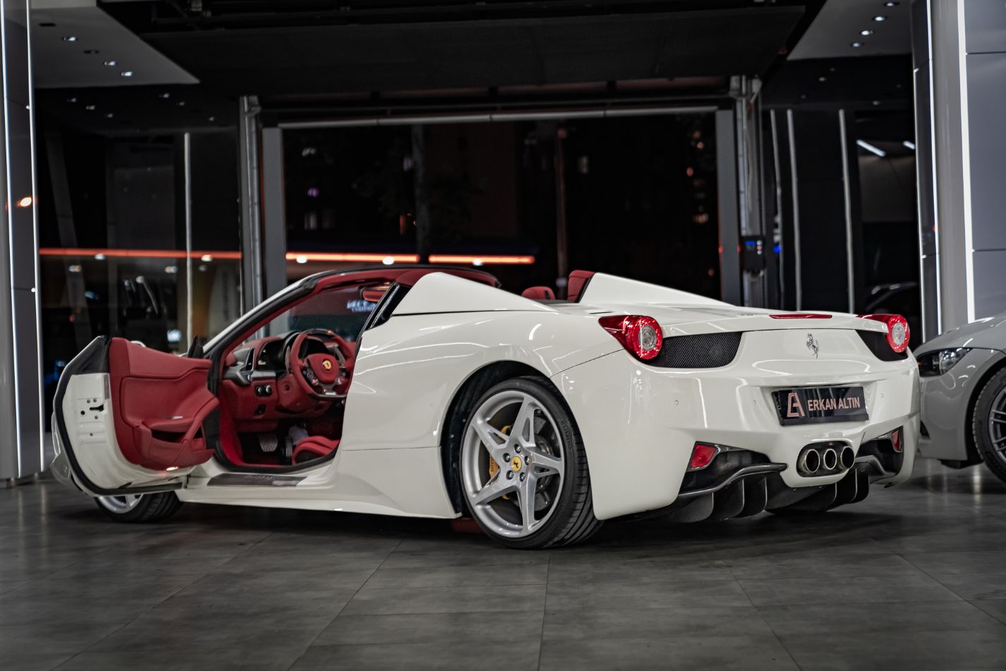 FERRARİ 458 İTALİA 2011-2013 KIRMIZI DERİ DÖŞEME
