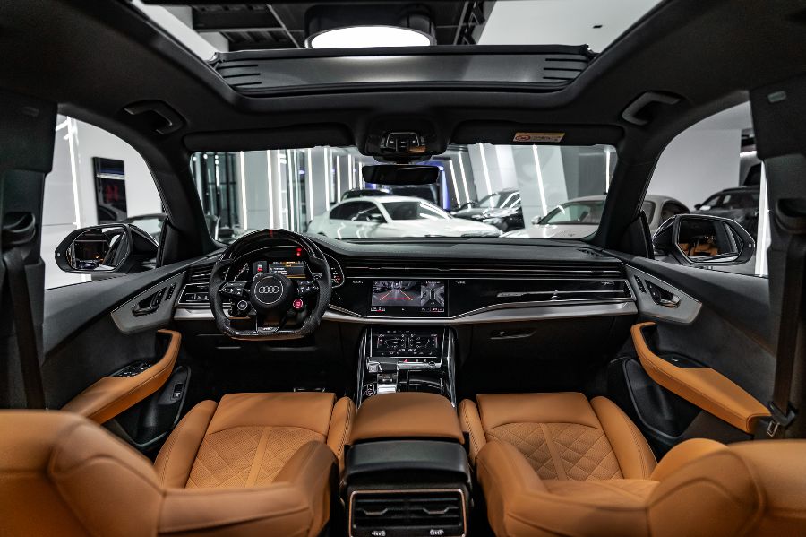 AUDİ Q8 2019-2024 TABA DERİ DÖŞEME