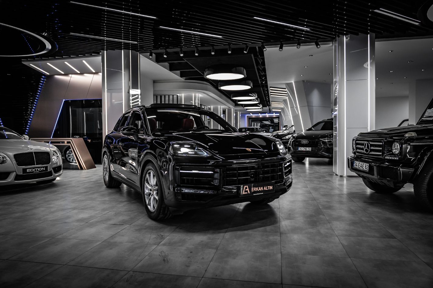 PORSCHE CAYENNE 2024-2025 KIRMIZI DERİ DÖŞEME