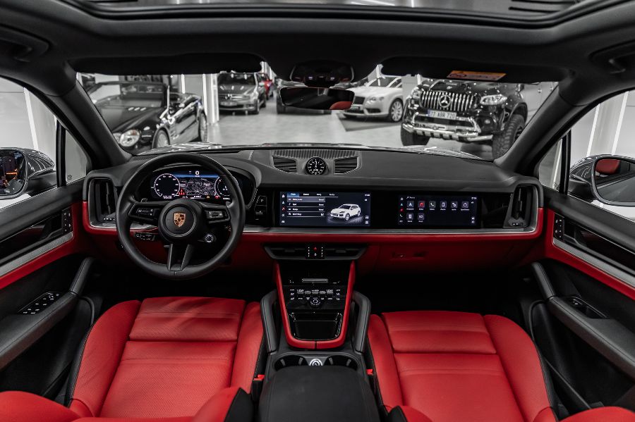 PORSCHE CAYENNE 2024-2025 KIRMIZI DERİ DÖŞEME