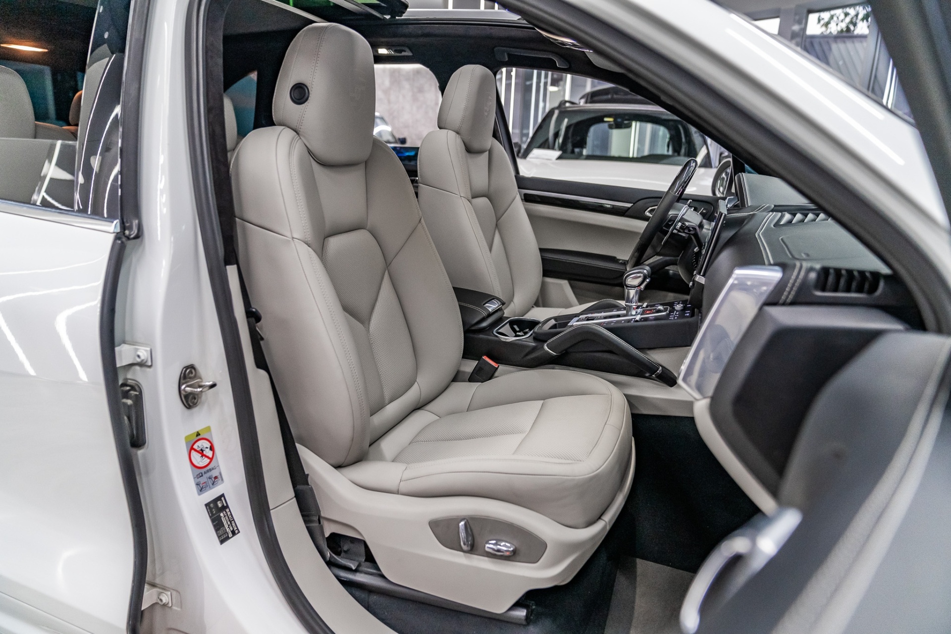 PORSCHE CAYENNE 2010-2017 GRİ DERİ DÖŞEME