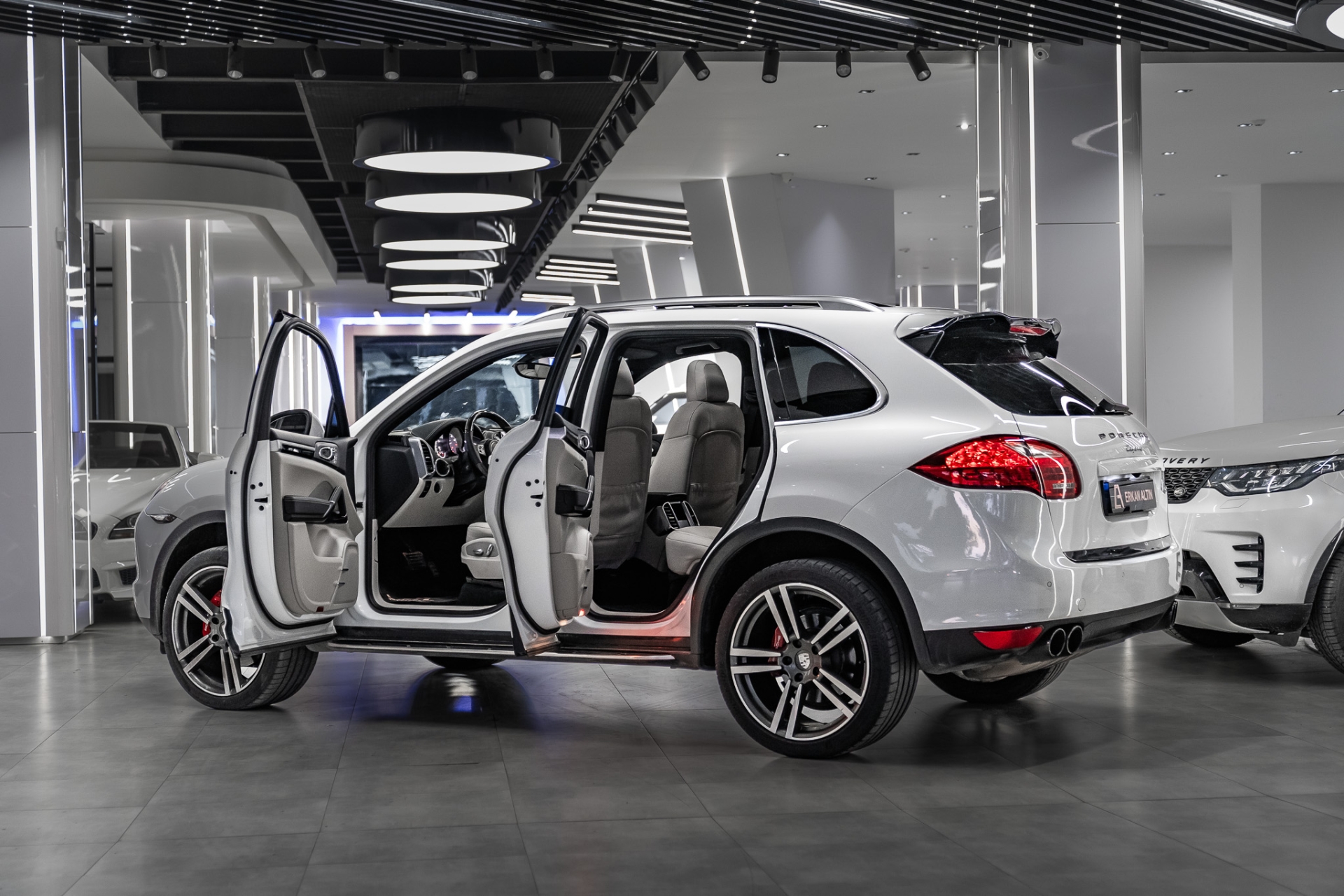 PORSCHE CAYENNE 2010-2017 GRİ DERİ DÖŞEME