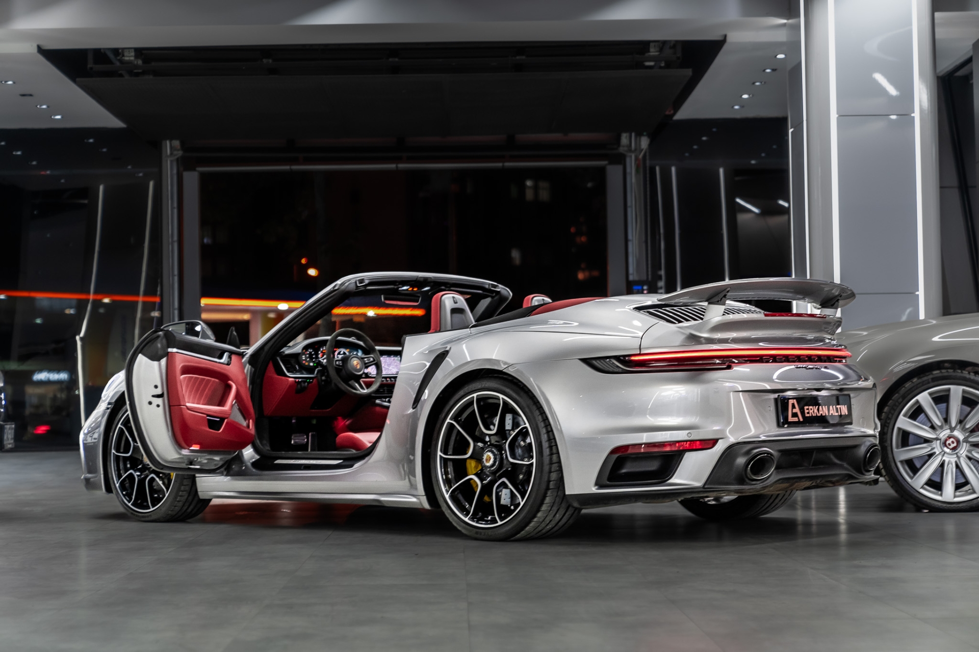 PORSCHE 911 TURBO S 2019-2024 KIRMIZI DERİ DÖŞEME