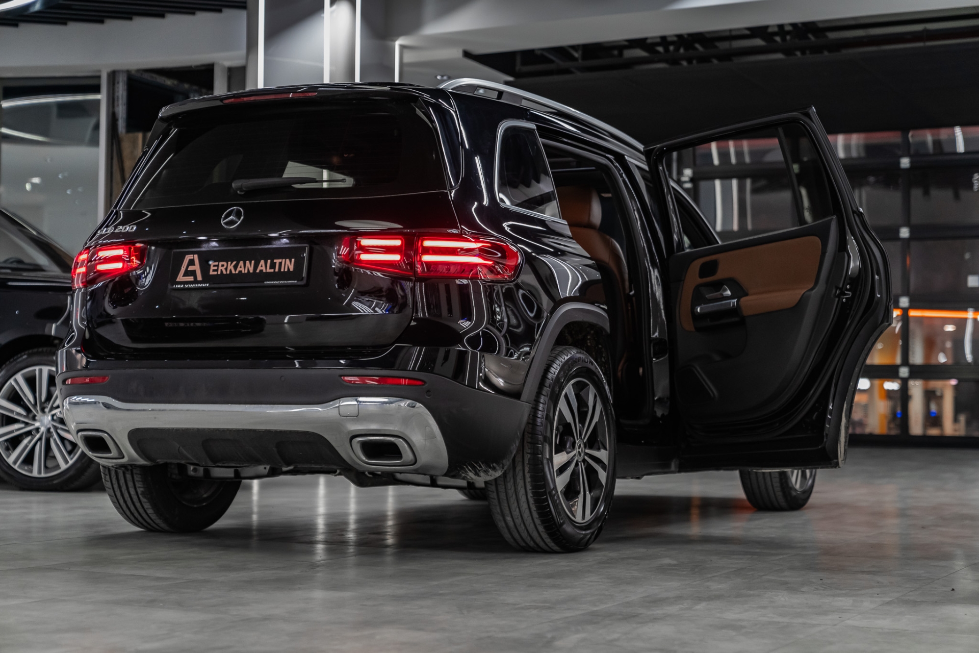 MERCEDES GLB 2020-2025 TABA DERİ DÖŞEME