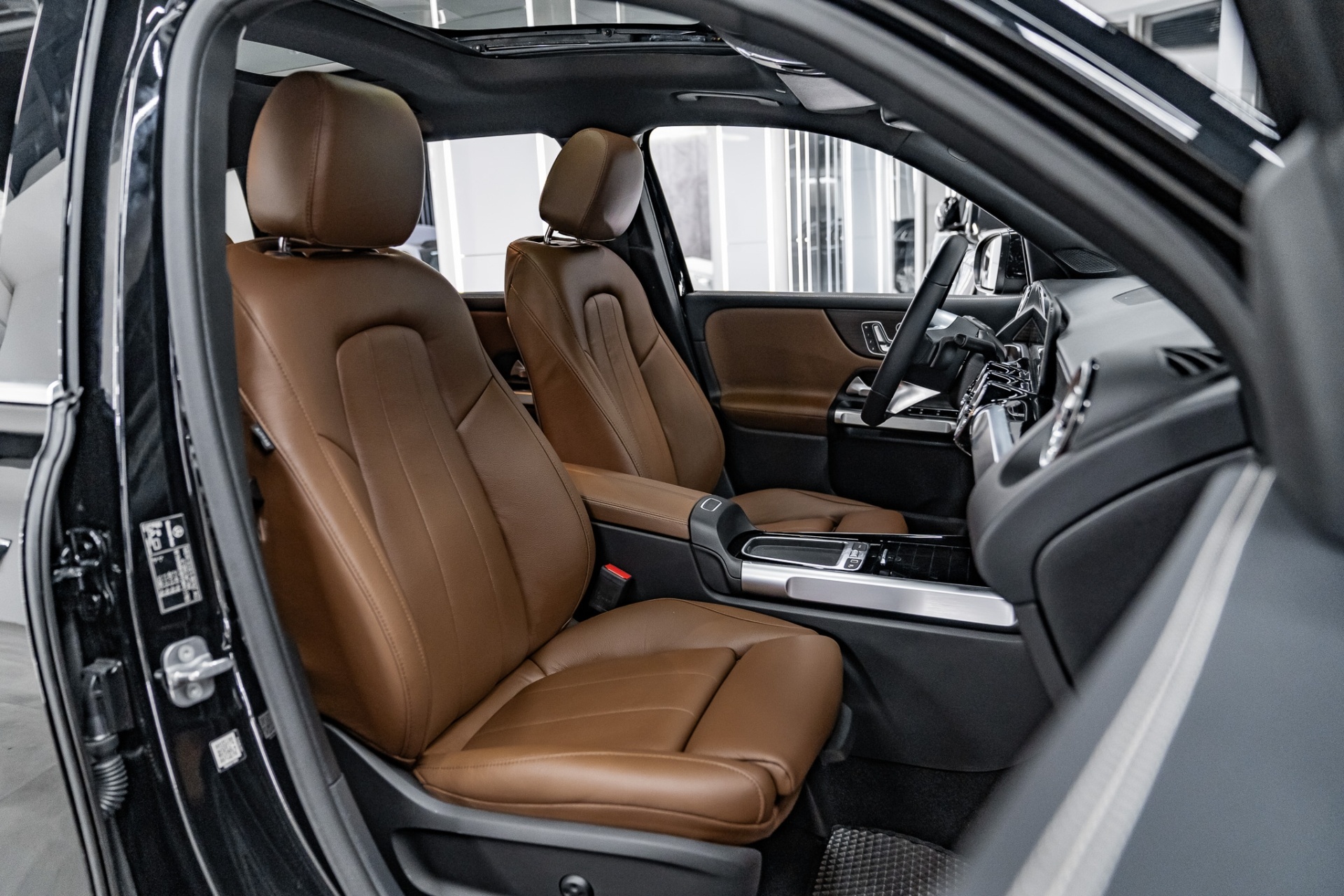 MERCEDES GLB 2020-2025 TABA DERİ DÖŞEME