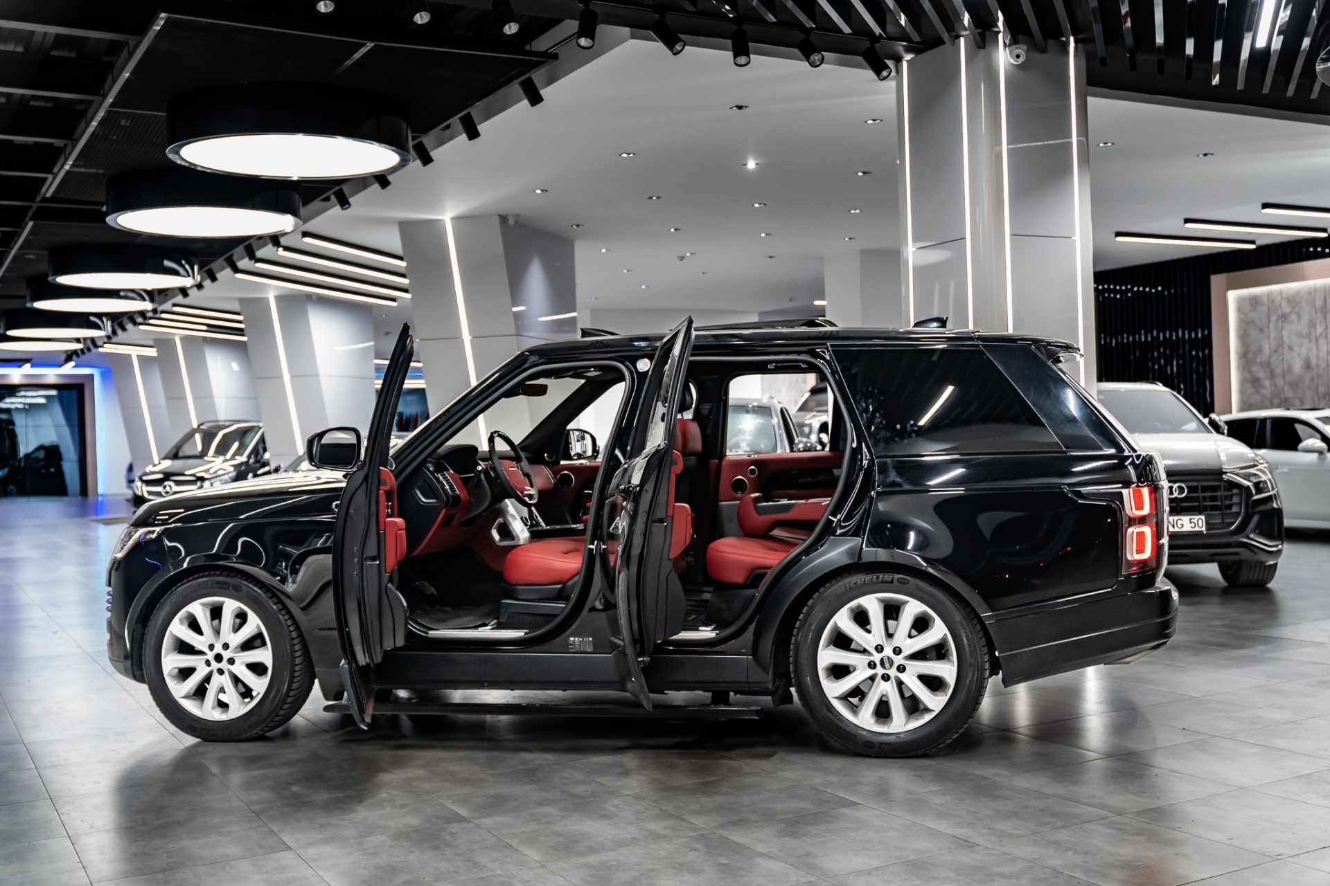 RANGE ROVER VOGUE 2018-2021 KIRMIZI DERİ DÖŞEME