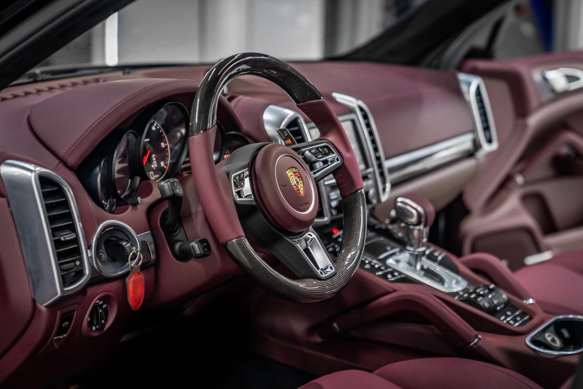 PORSCHE CAYENNE 2010-2017 BORDO DERİ DÖŞEME